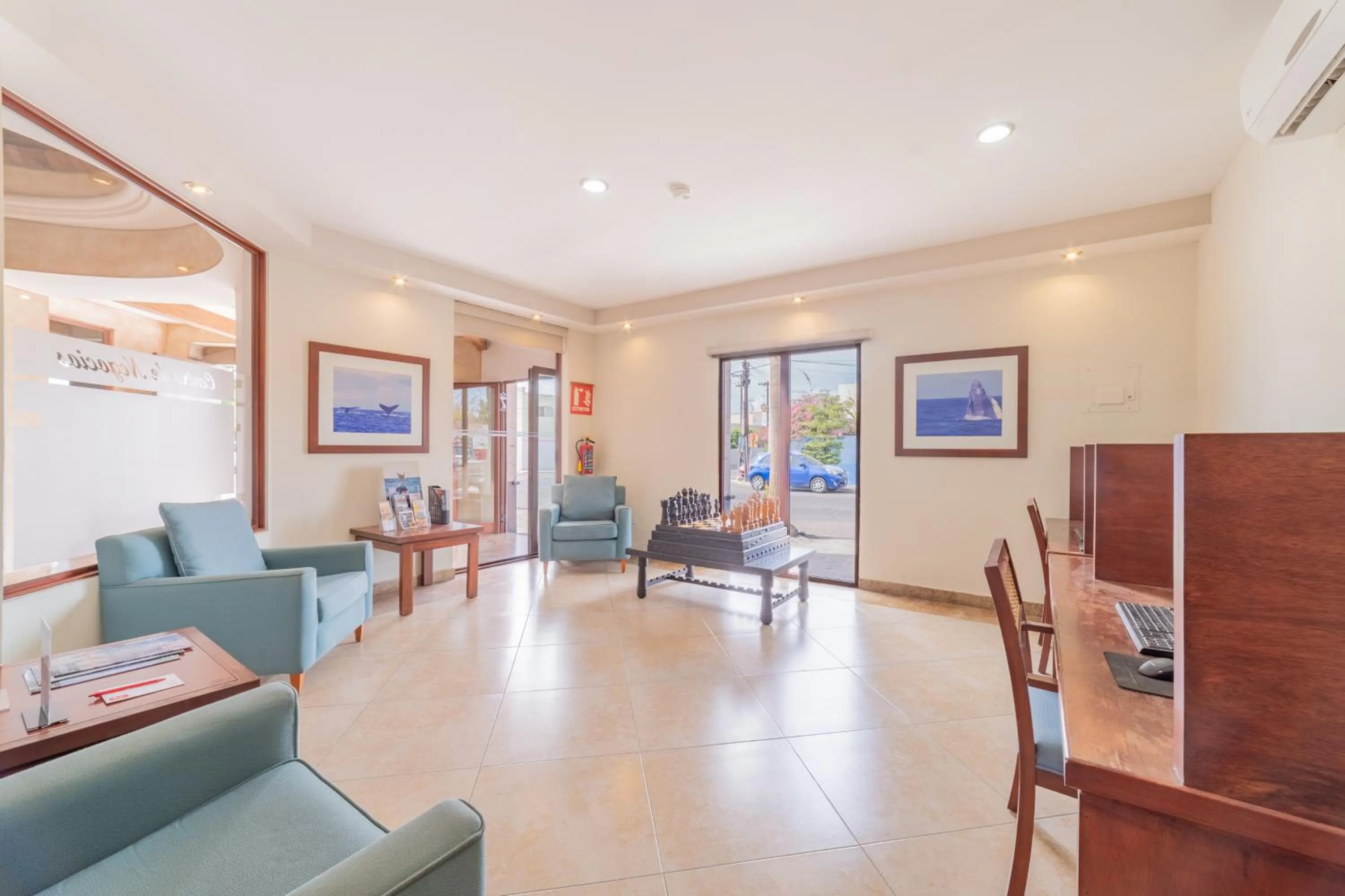 Seating area in Seven Crown La Paz Centro Historico