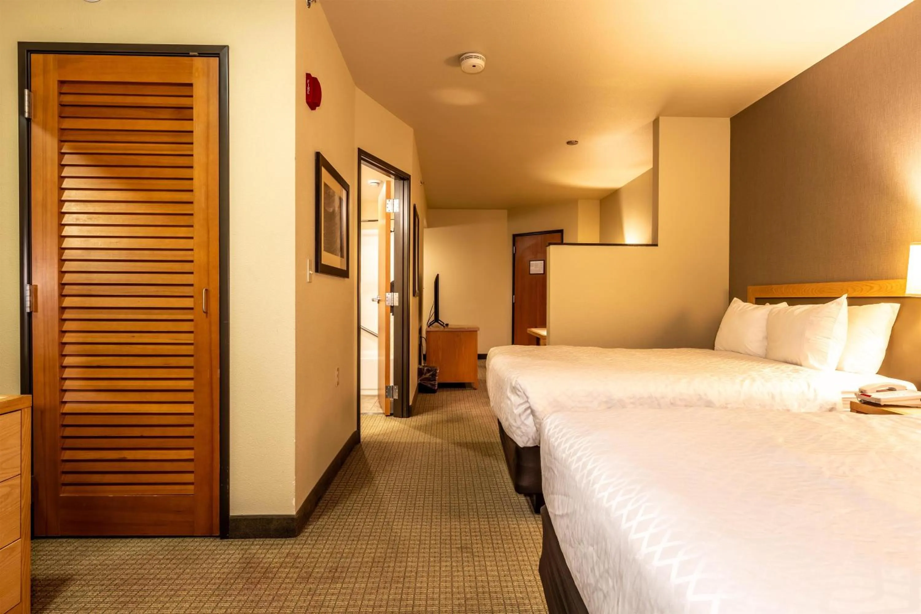 Bed in Westmark Fairbanks Hotel and Conference Center