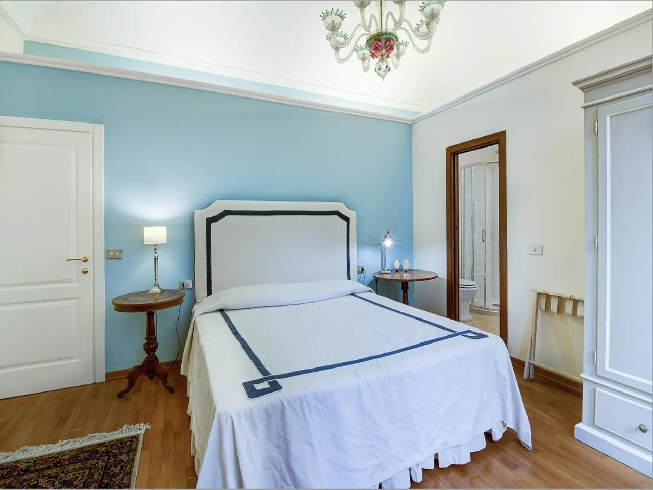 Bed in Your Florence