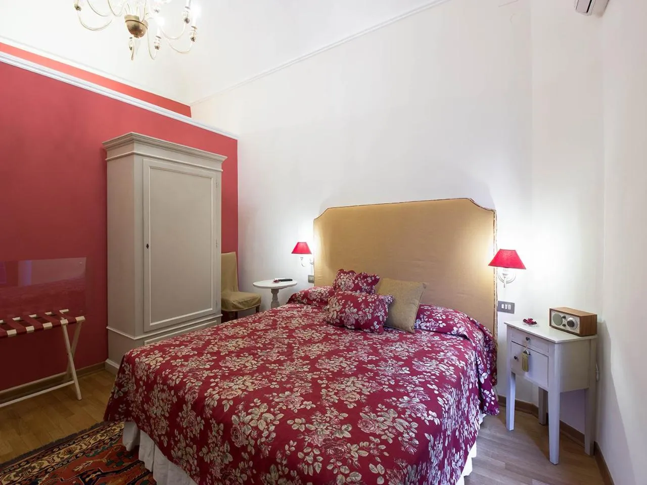 Bed in Your Florence