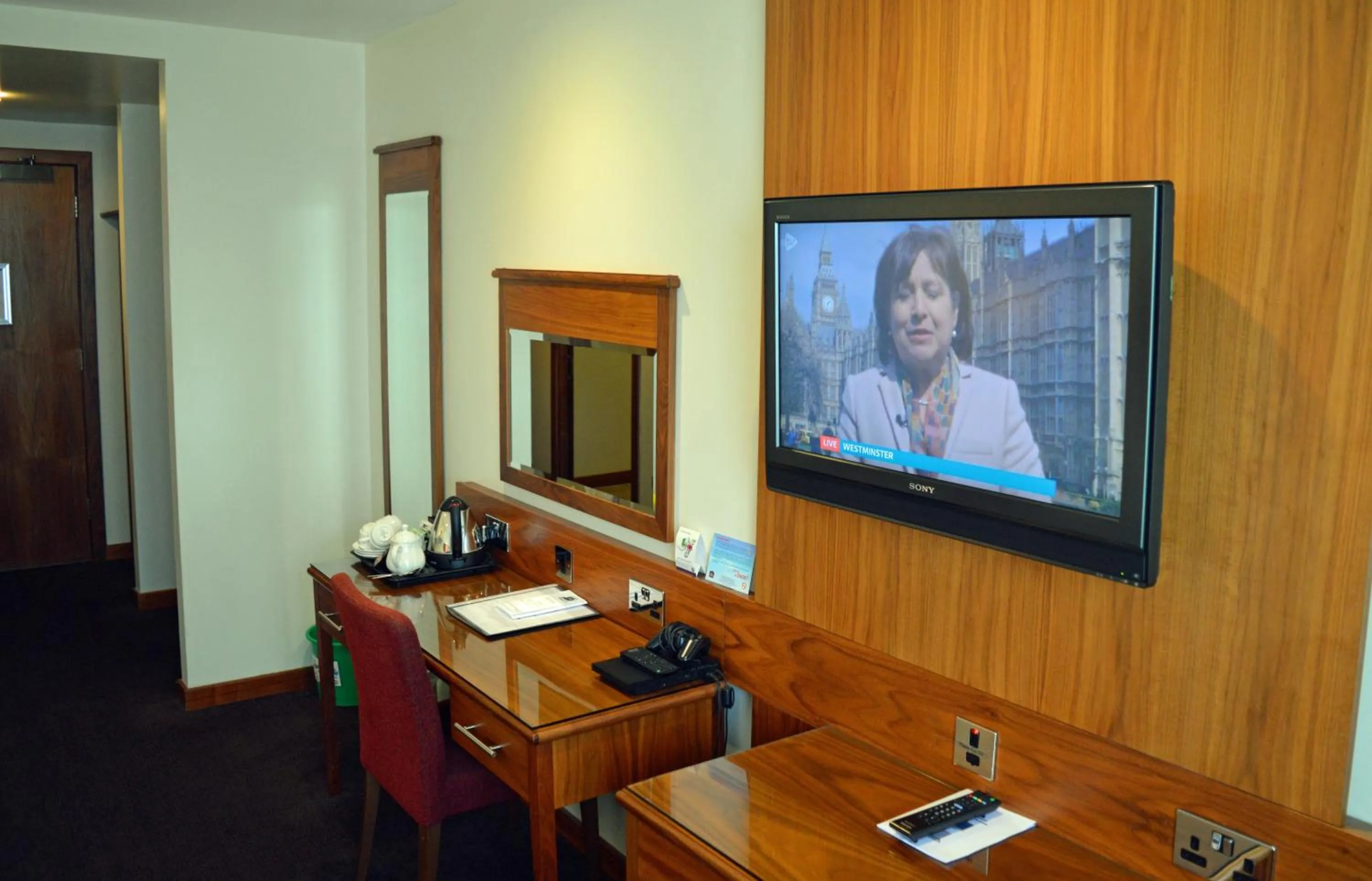 Photo of the whole room in Best Western Kings Manor