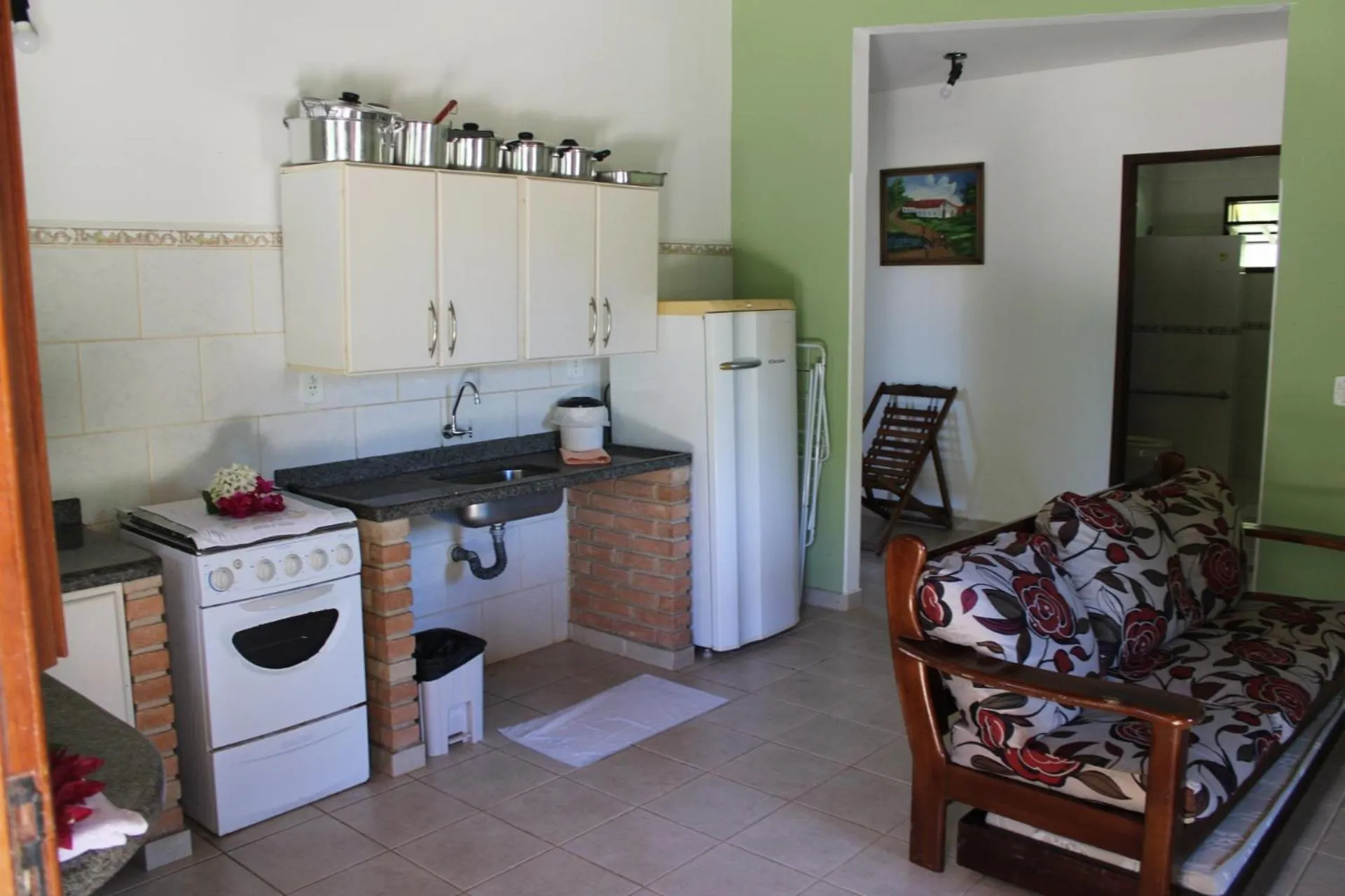 Kitchen or kitchenette in Hotel Residencial do Mirante