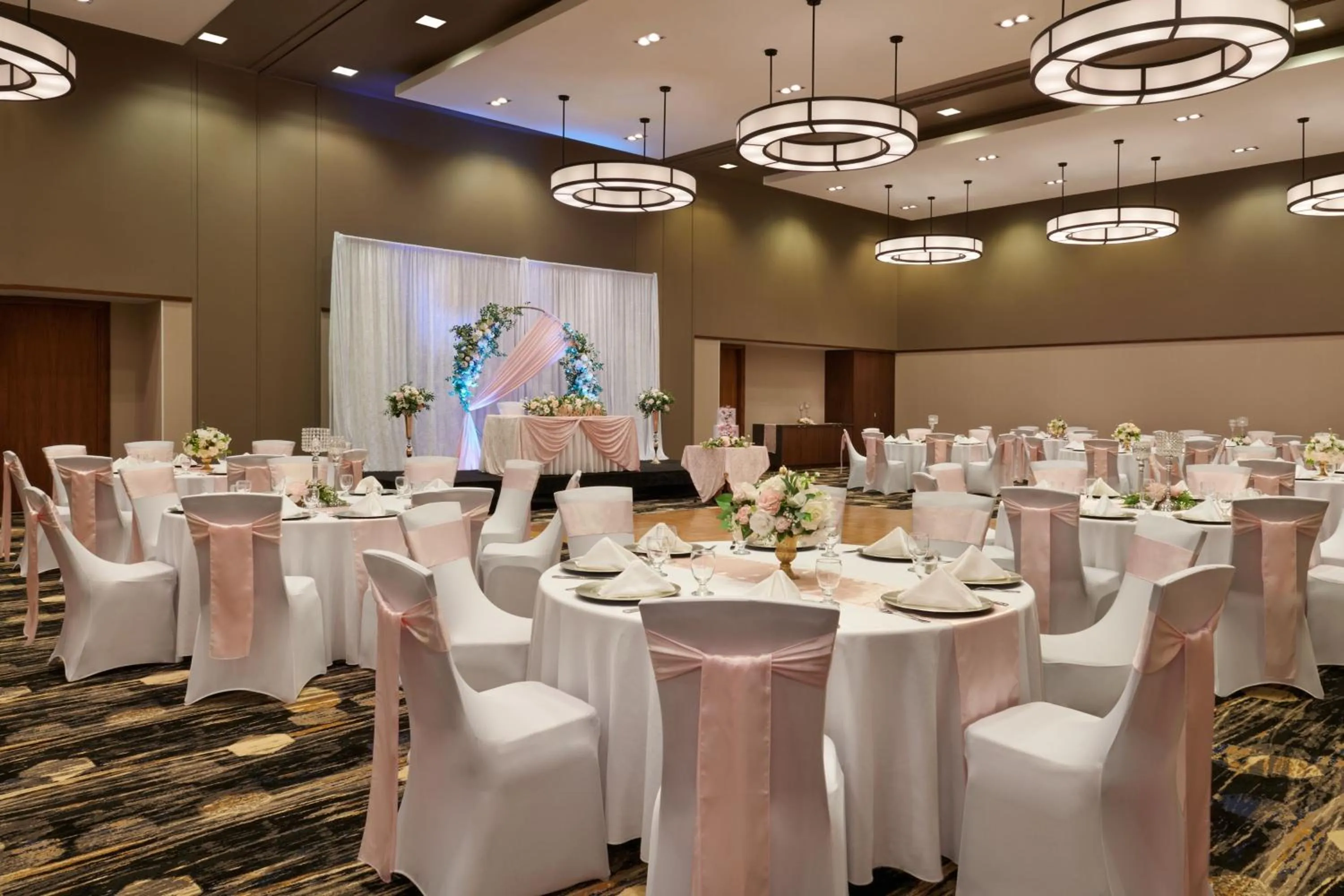 Meeting/conference room in Courtyard by Marriott Calgary Airport