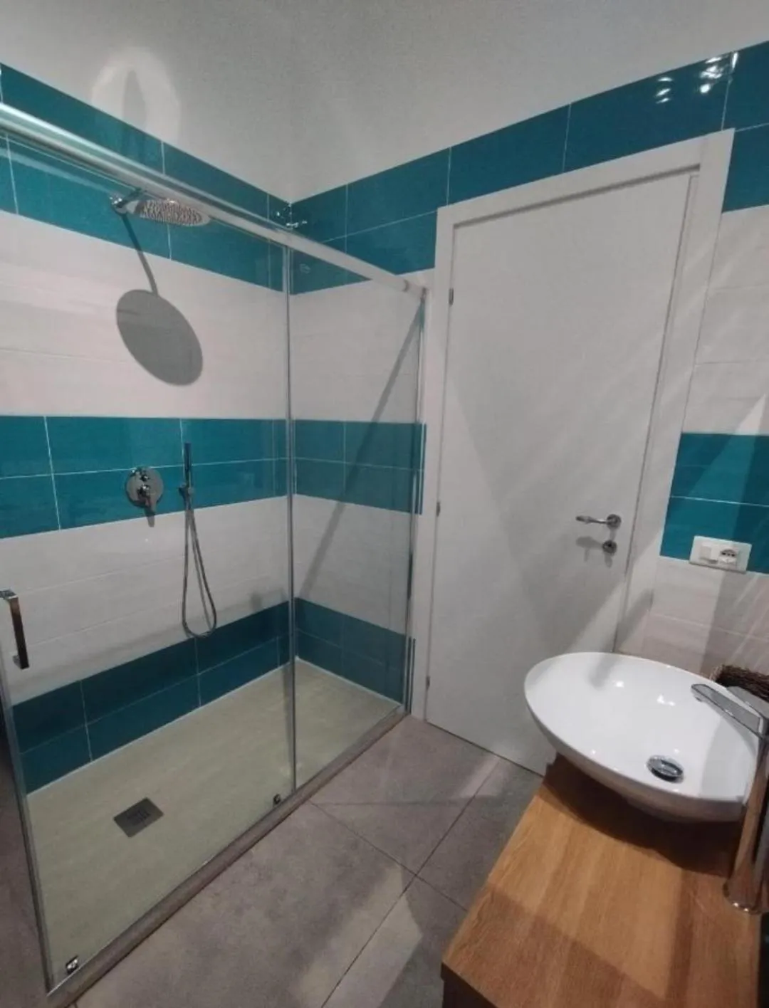 Shower in Alta Quota RELAX on the SEA