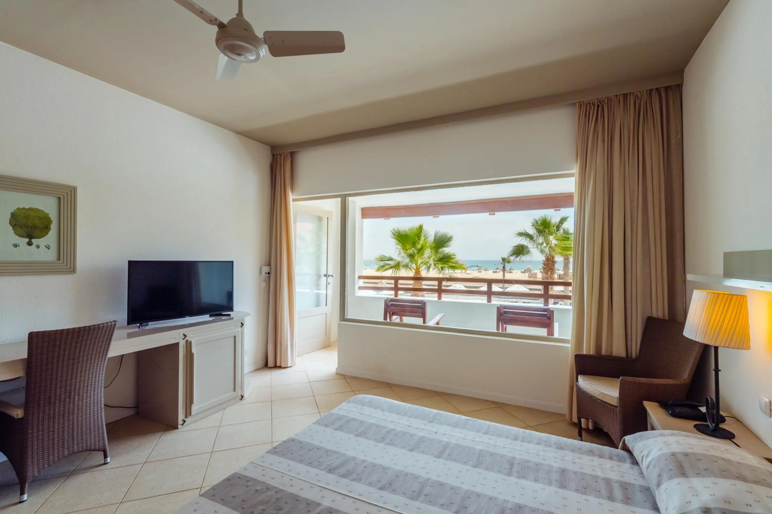 View (from property/room), Bed in Hotel Morabeza