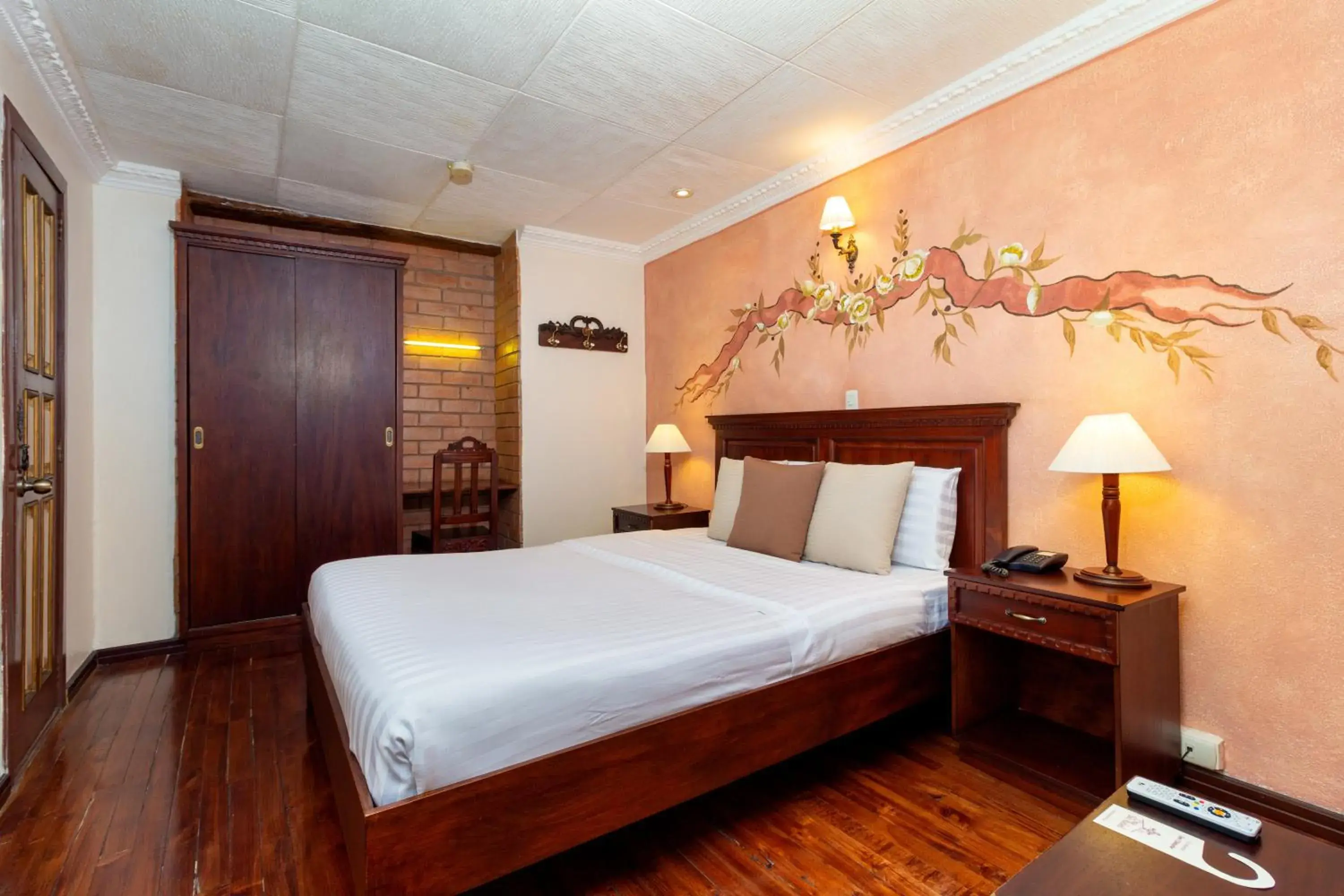 Budget Single Room - single occupancy in Hotel Casa San Rafael Budget Single Room - single occupancy in Hotel Casa San Rafael