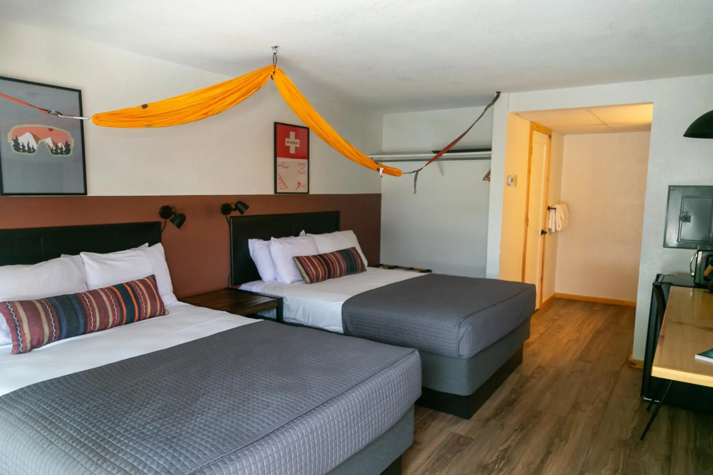 Standard Double Room in LOGE Wolf Creek Standard Double Room in LOGE Wolf Creek