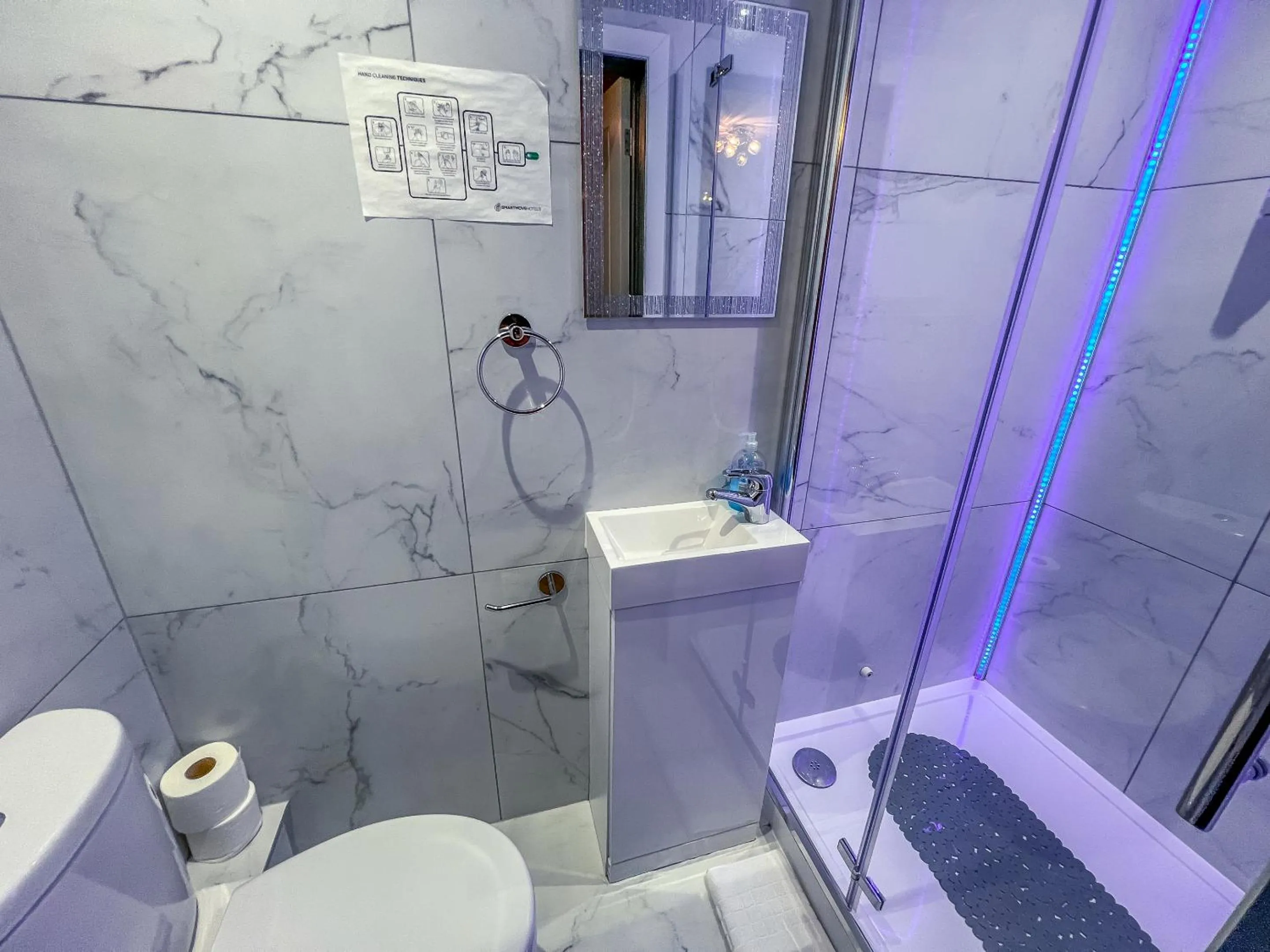 Bathroom in Twenty Hotel and Bar