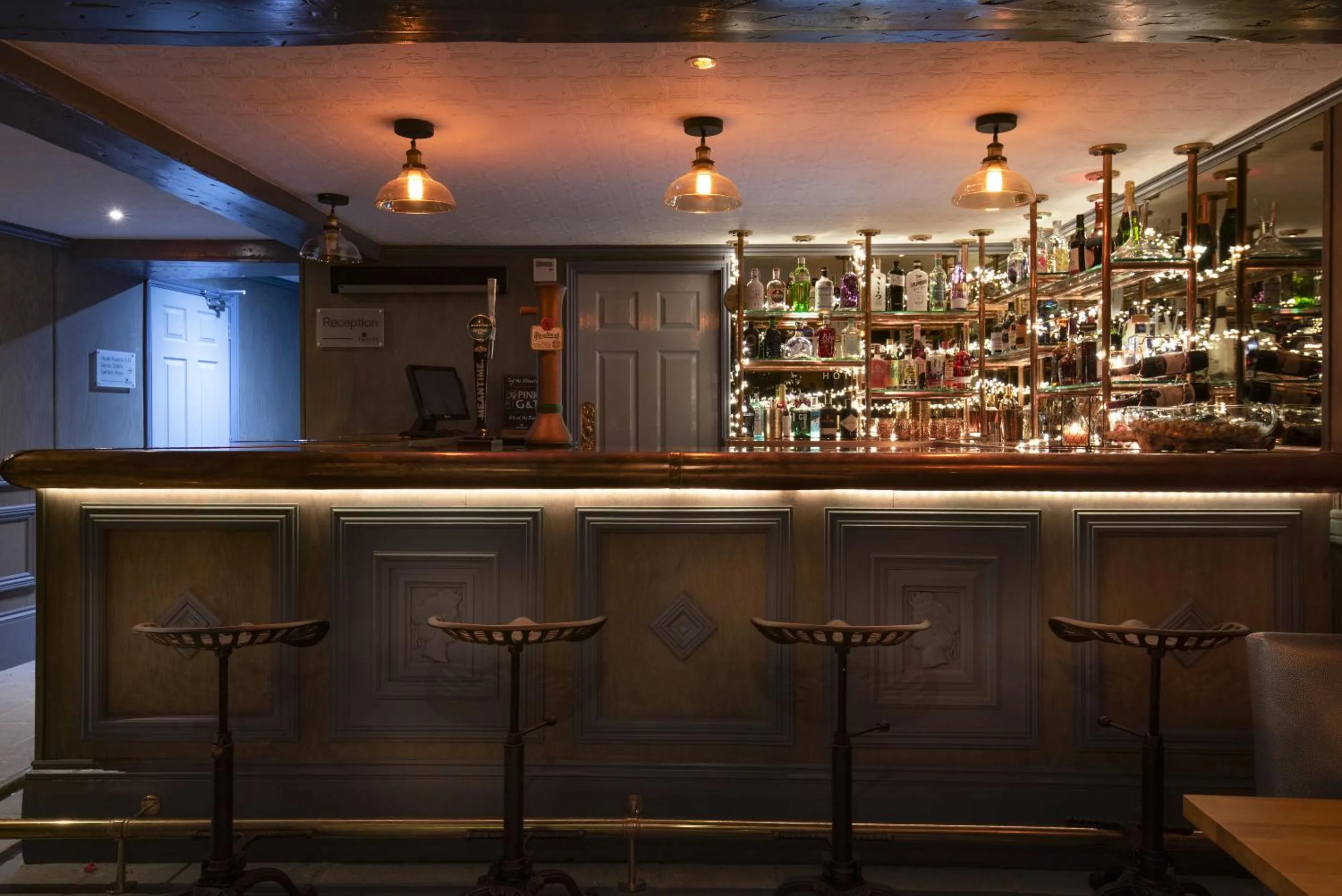 Lounge or bar in Twenty Hotel and Bar