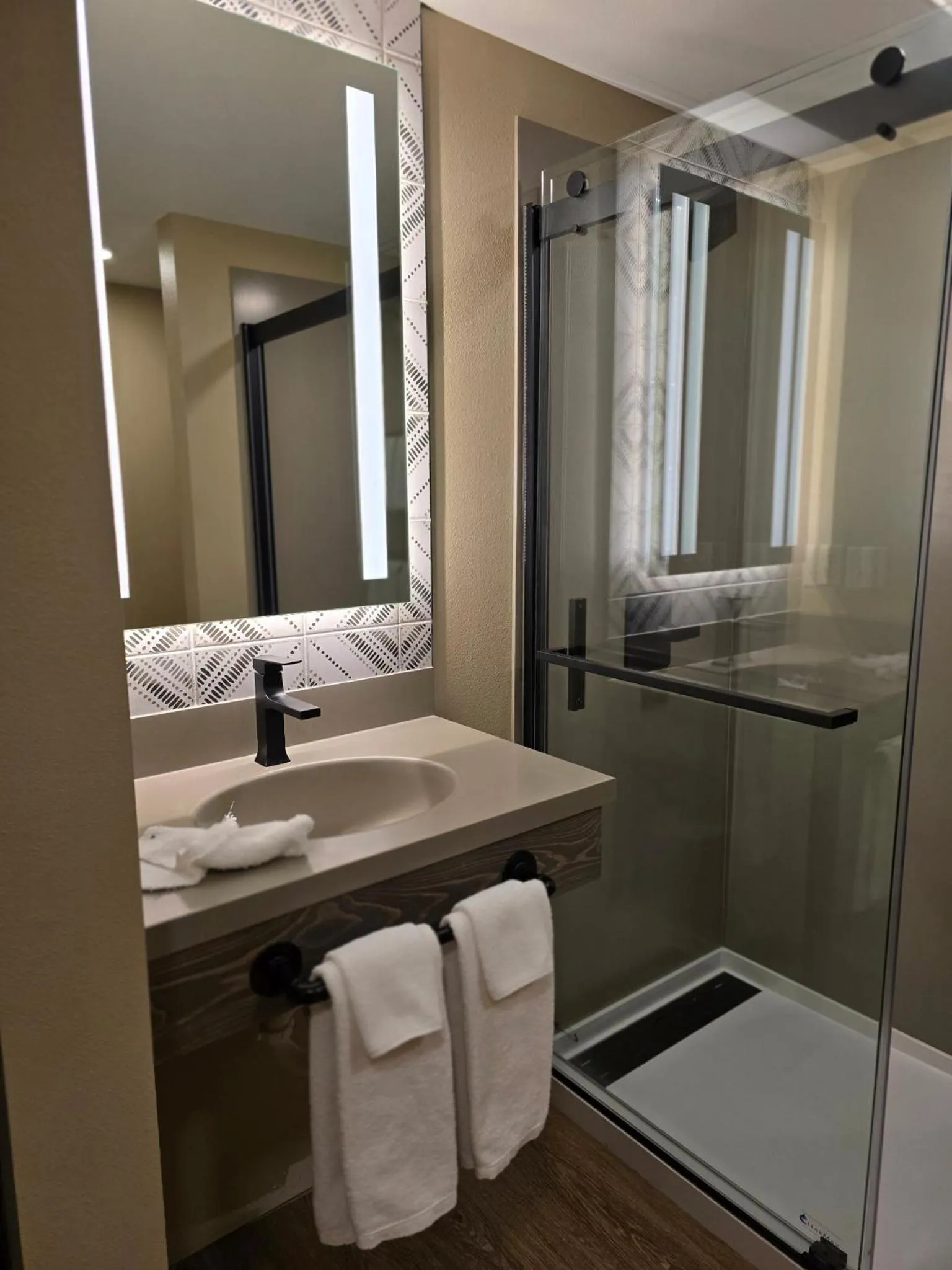 Shower in The Wisconsin Hotel & Conference Center