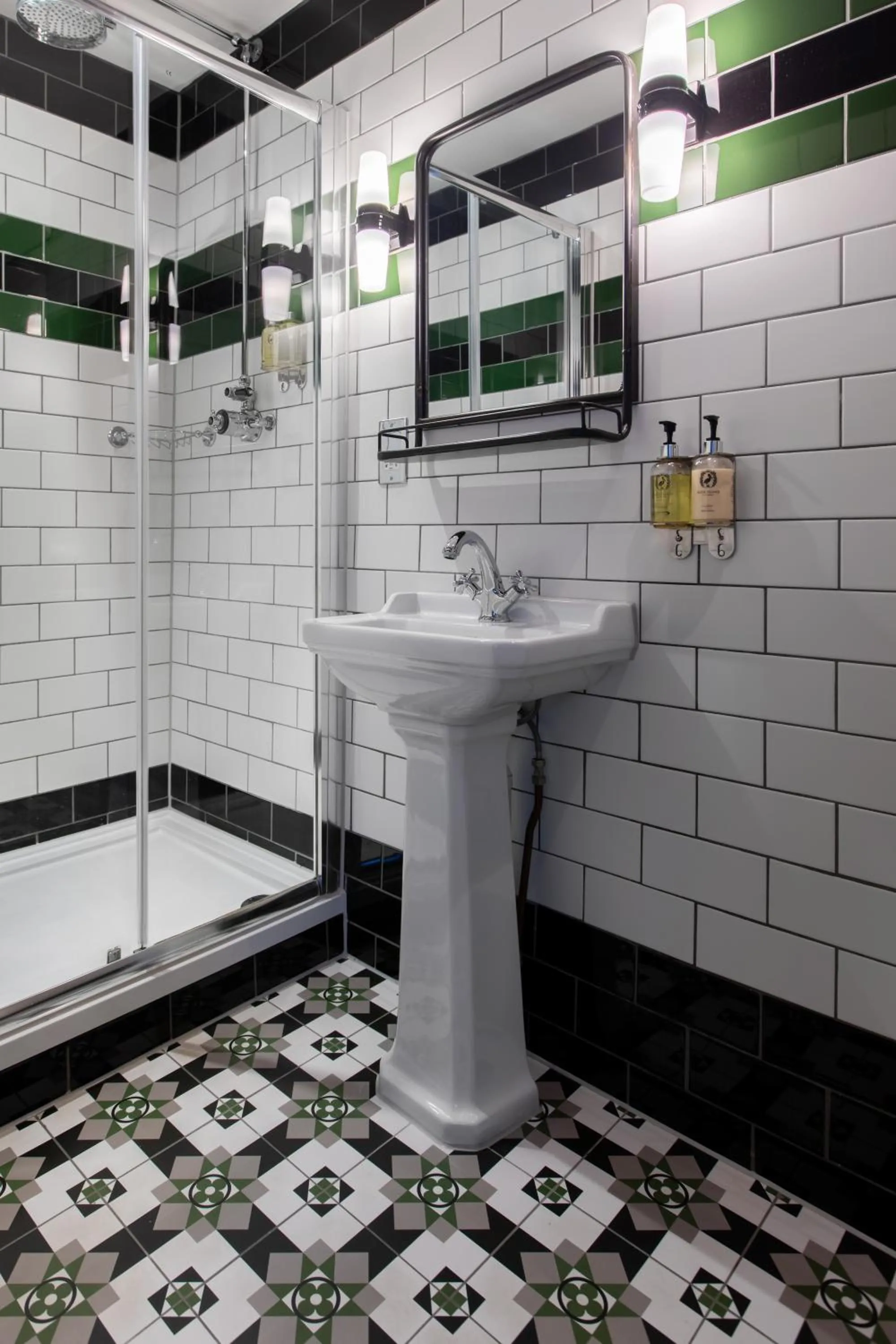 Bathroom in Pontcanna Inn