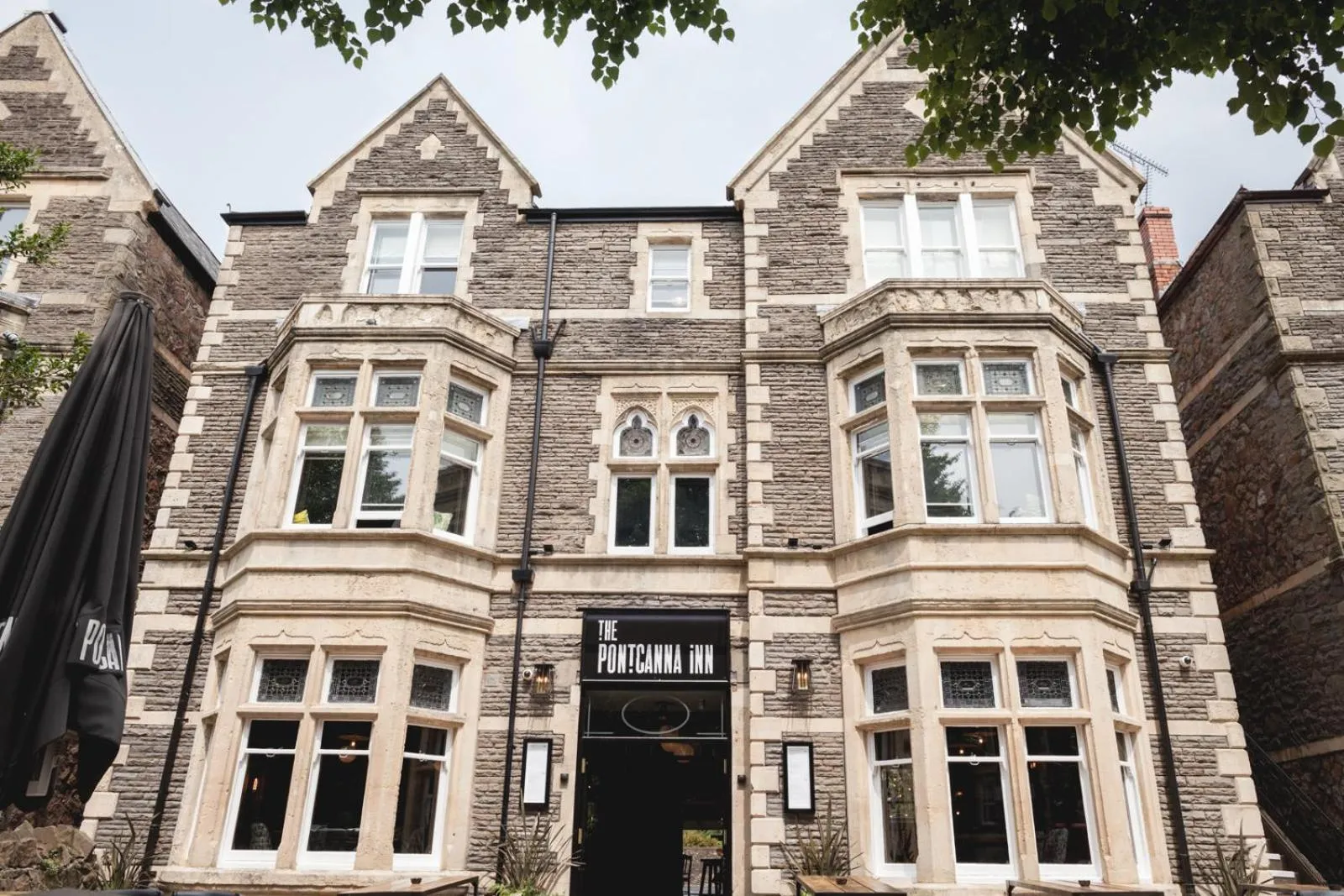 Property building in Pontcanna Inn