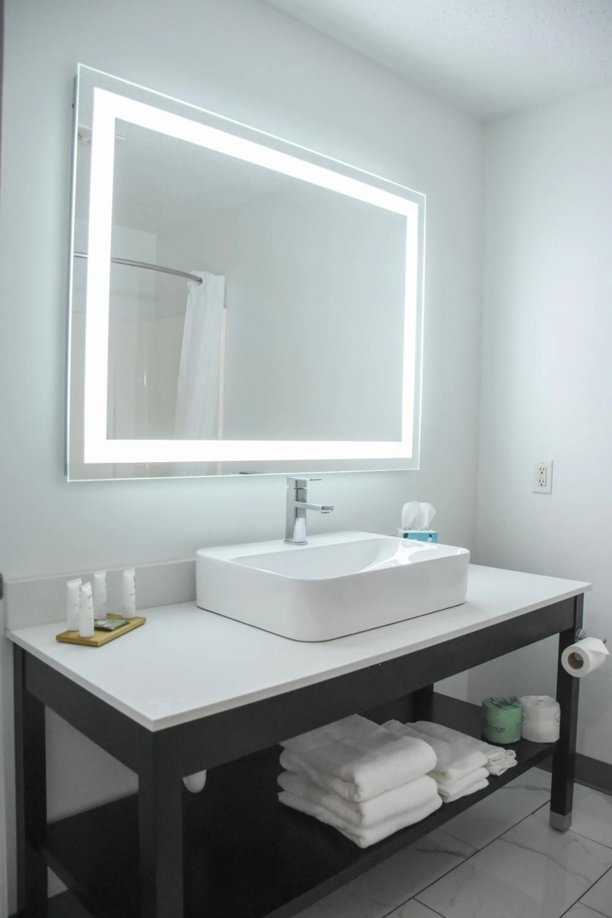 Country Inn & Suites by Radisson, Bloomington-Normal West, IL