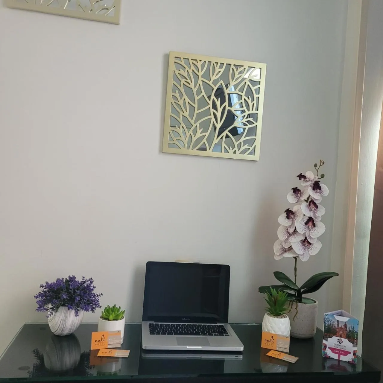 TV and multimedia in Hotel Cali Blvd.