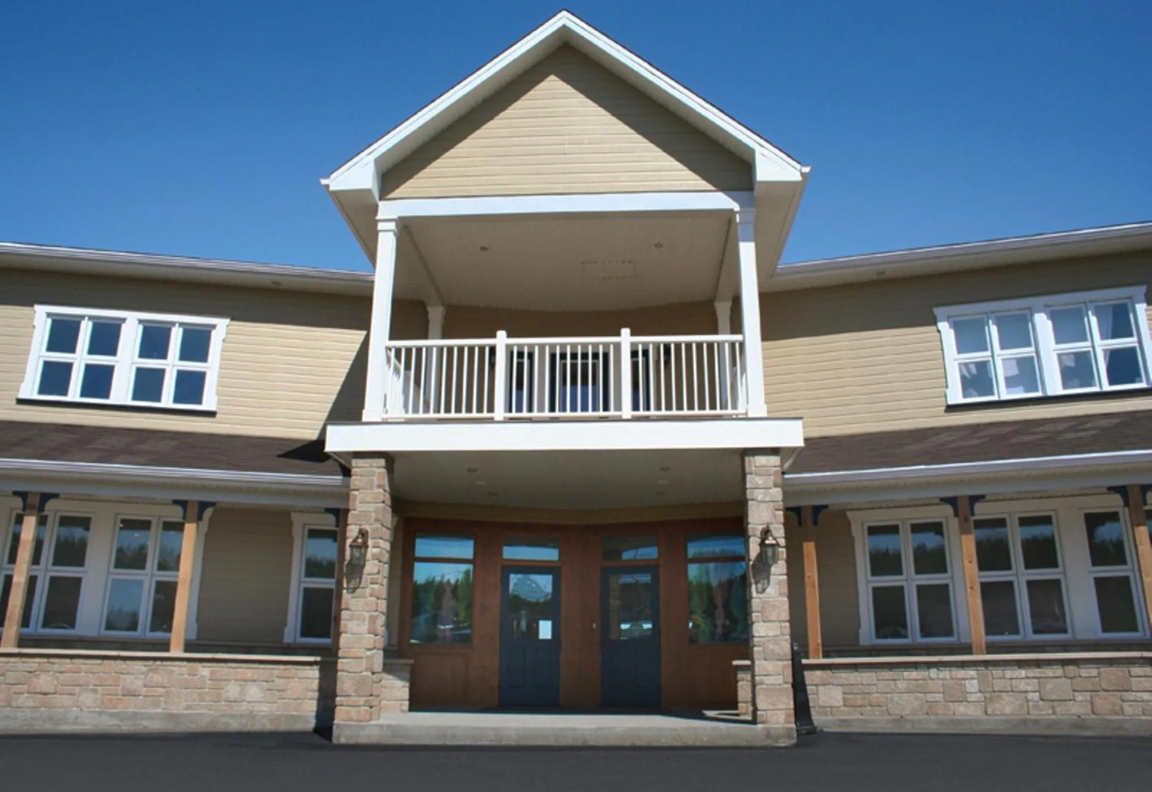 Facade/entrance in Le Gaspesiana