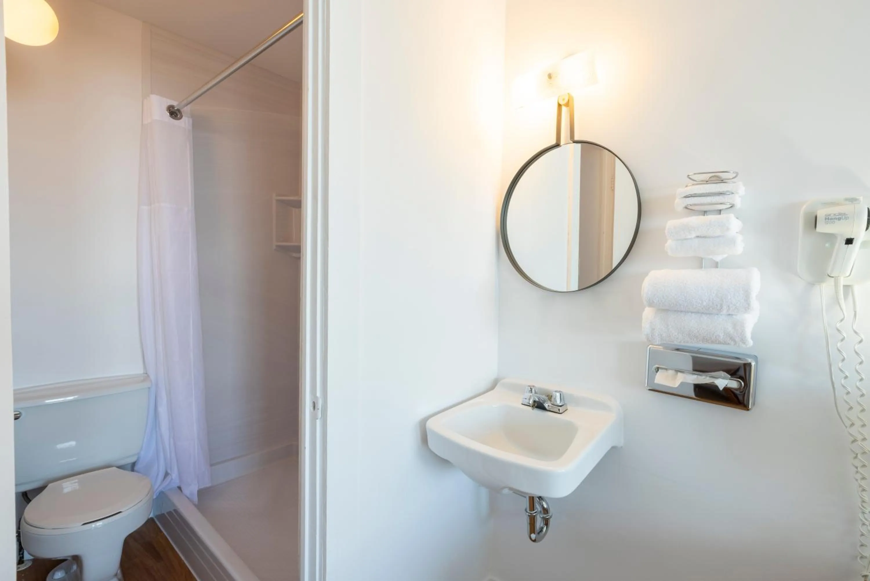 Shower in Le Gaspesiana