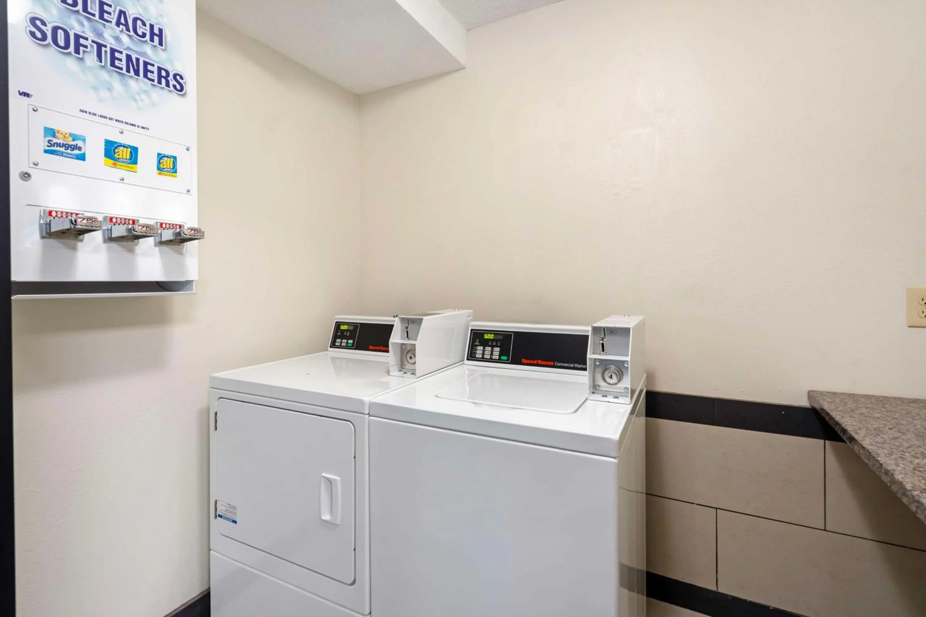 laundry in Best Western Morton Inn