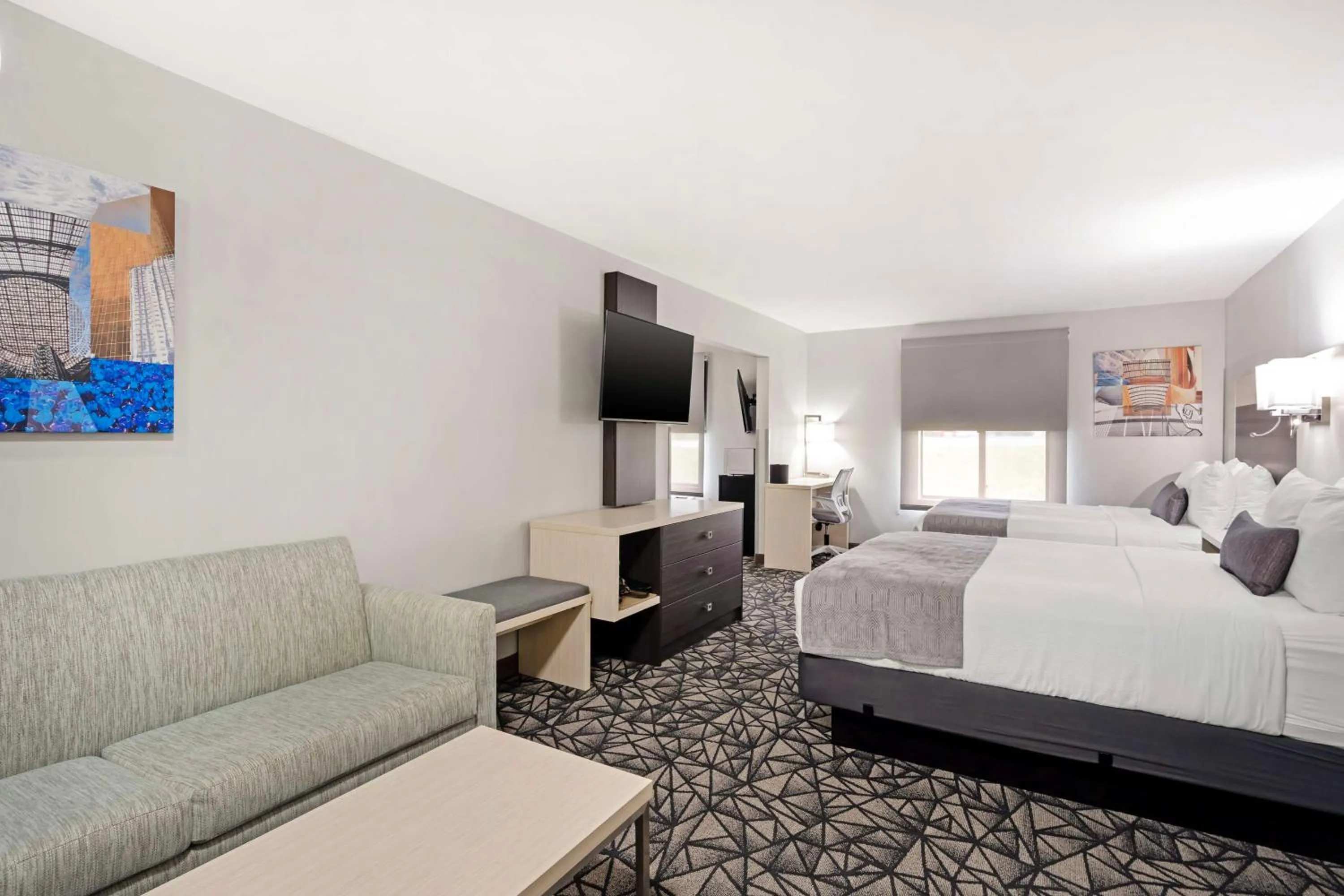 Photo of the whole room, Bed in Best Western Morton Inn