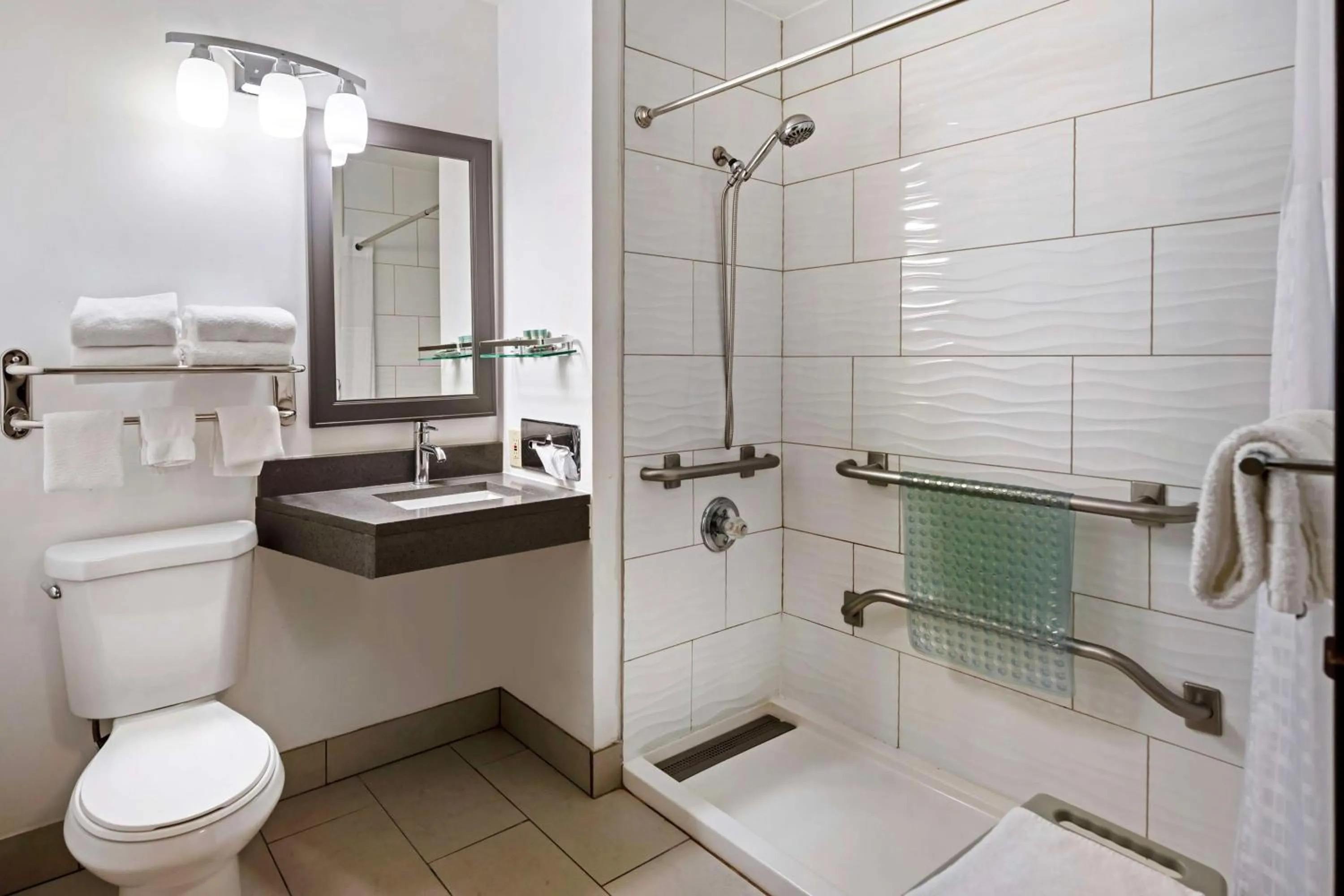 Bathroom in Best Western Morton Inn