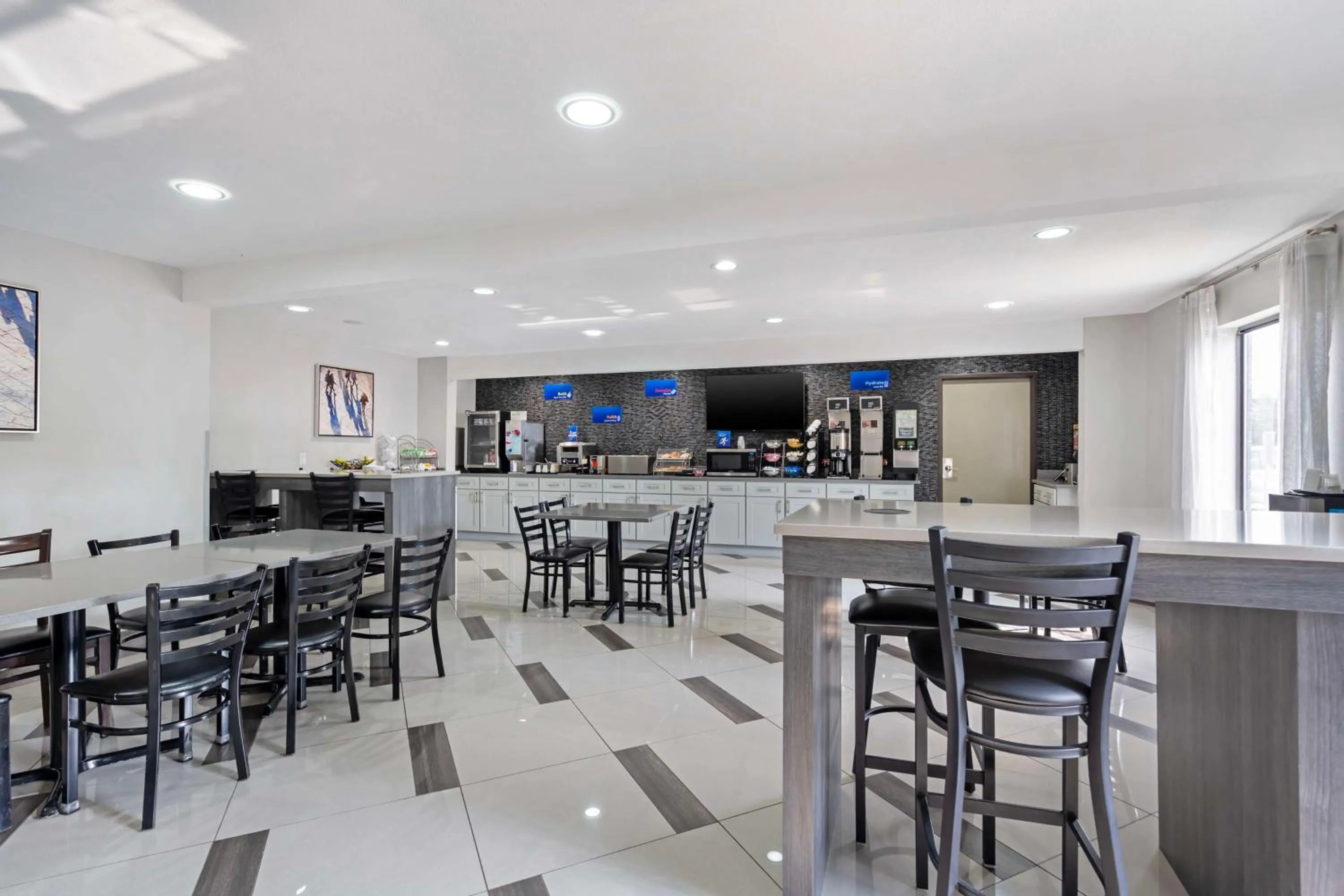 Breakfast in Best Western Morton Inn