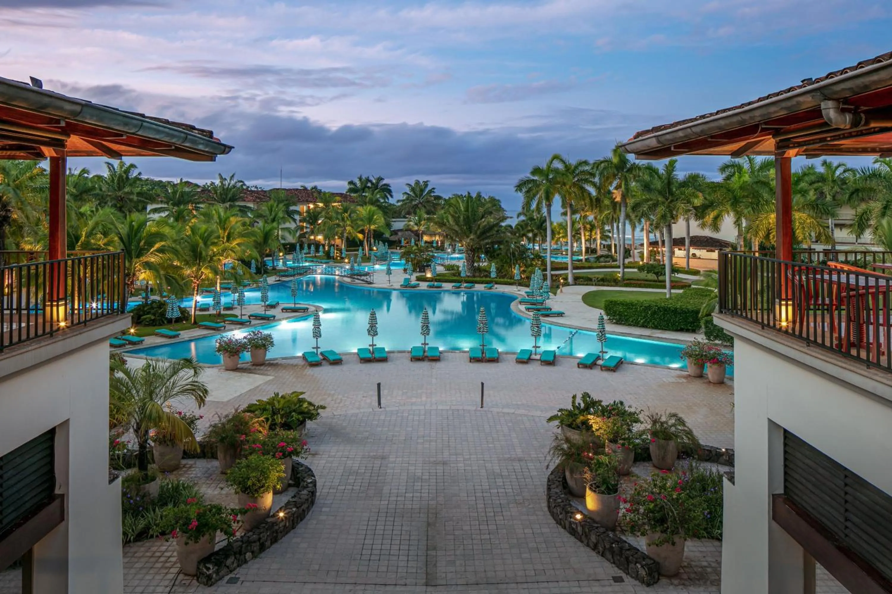 Swimming pool in JW Marriott Guanacaste Resort & Spa