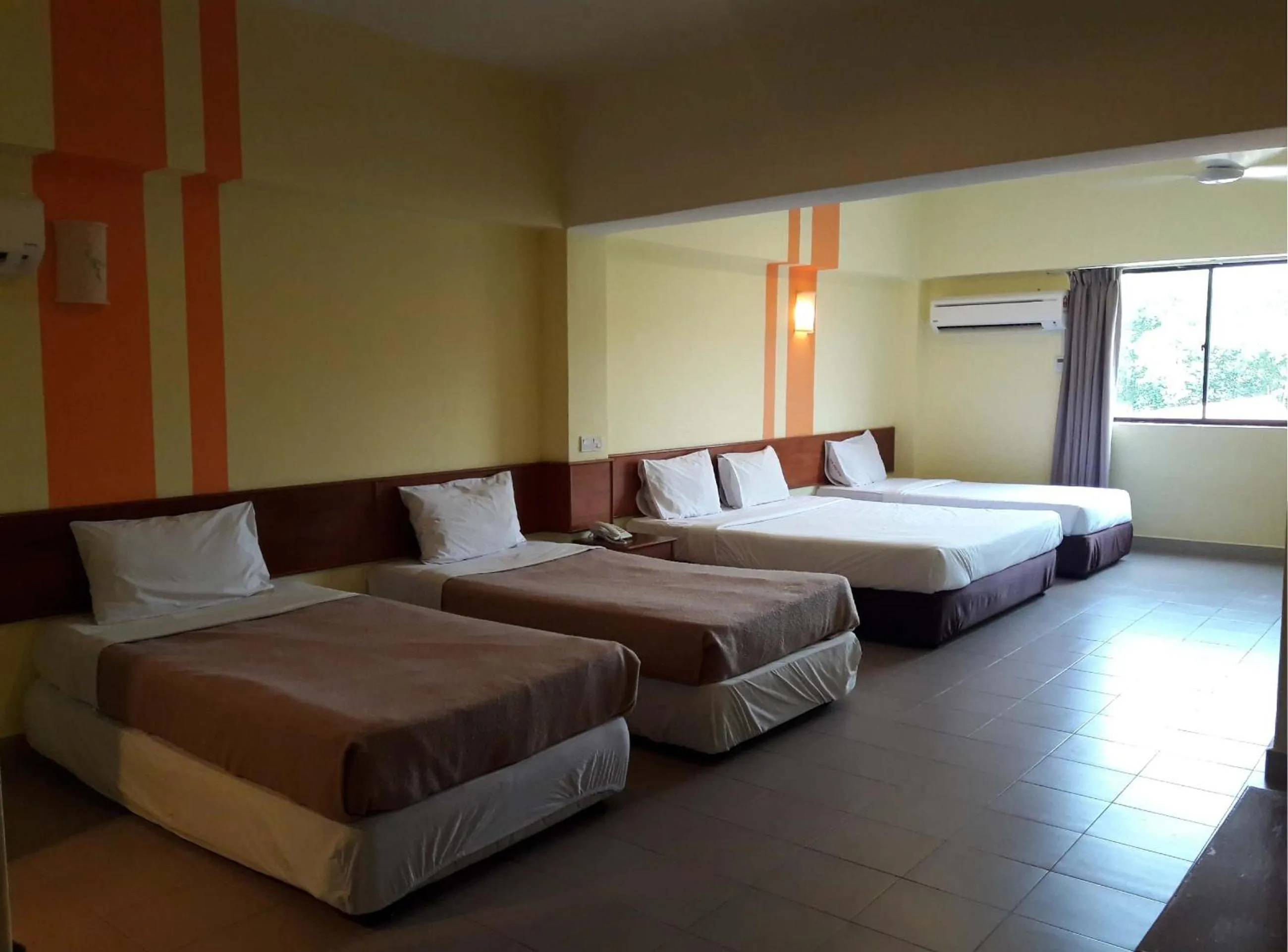 Bedroom, Bed in Sun Inns Hotel Sitiawan