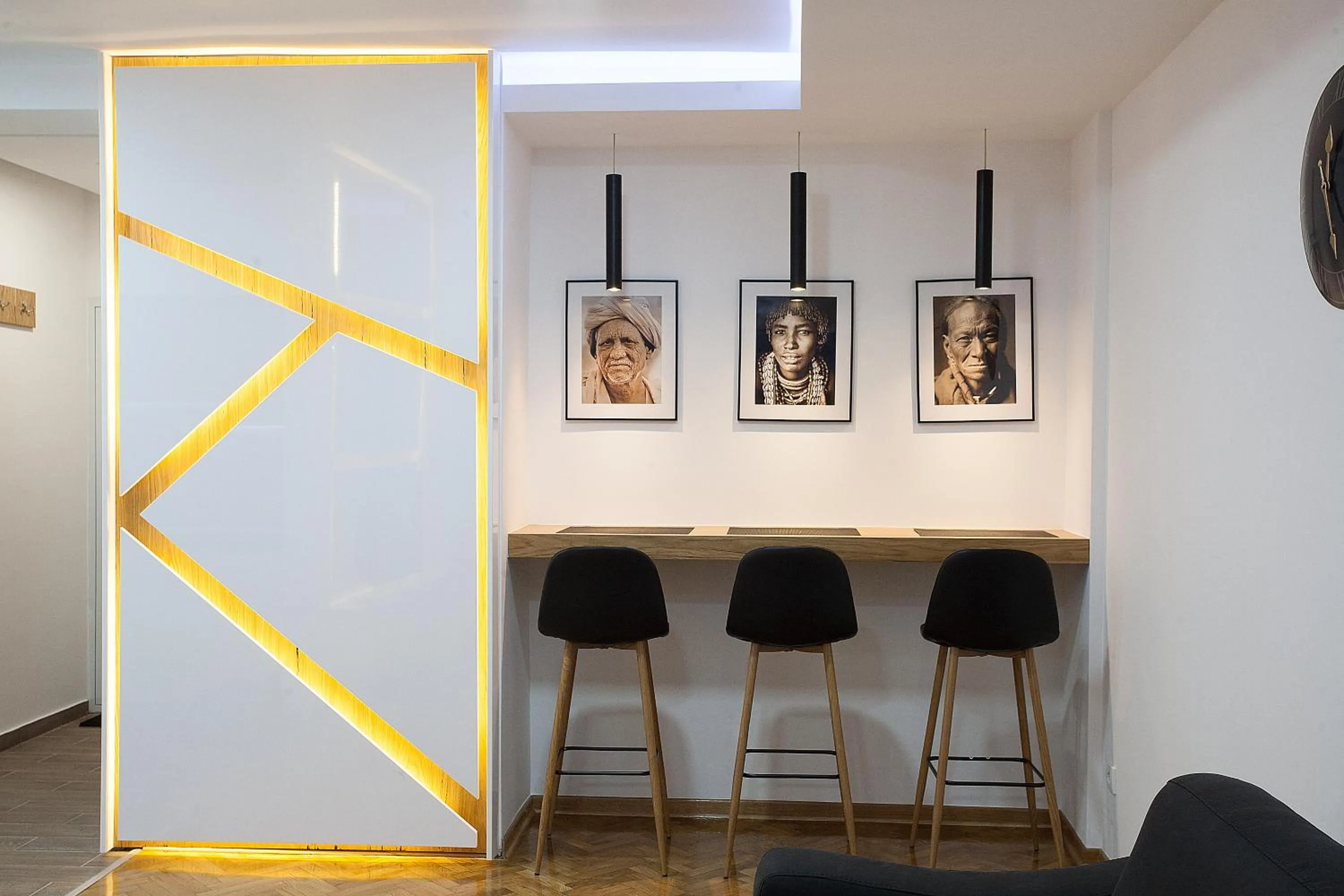 White Lux apartment