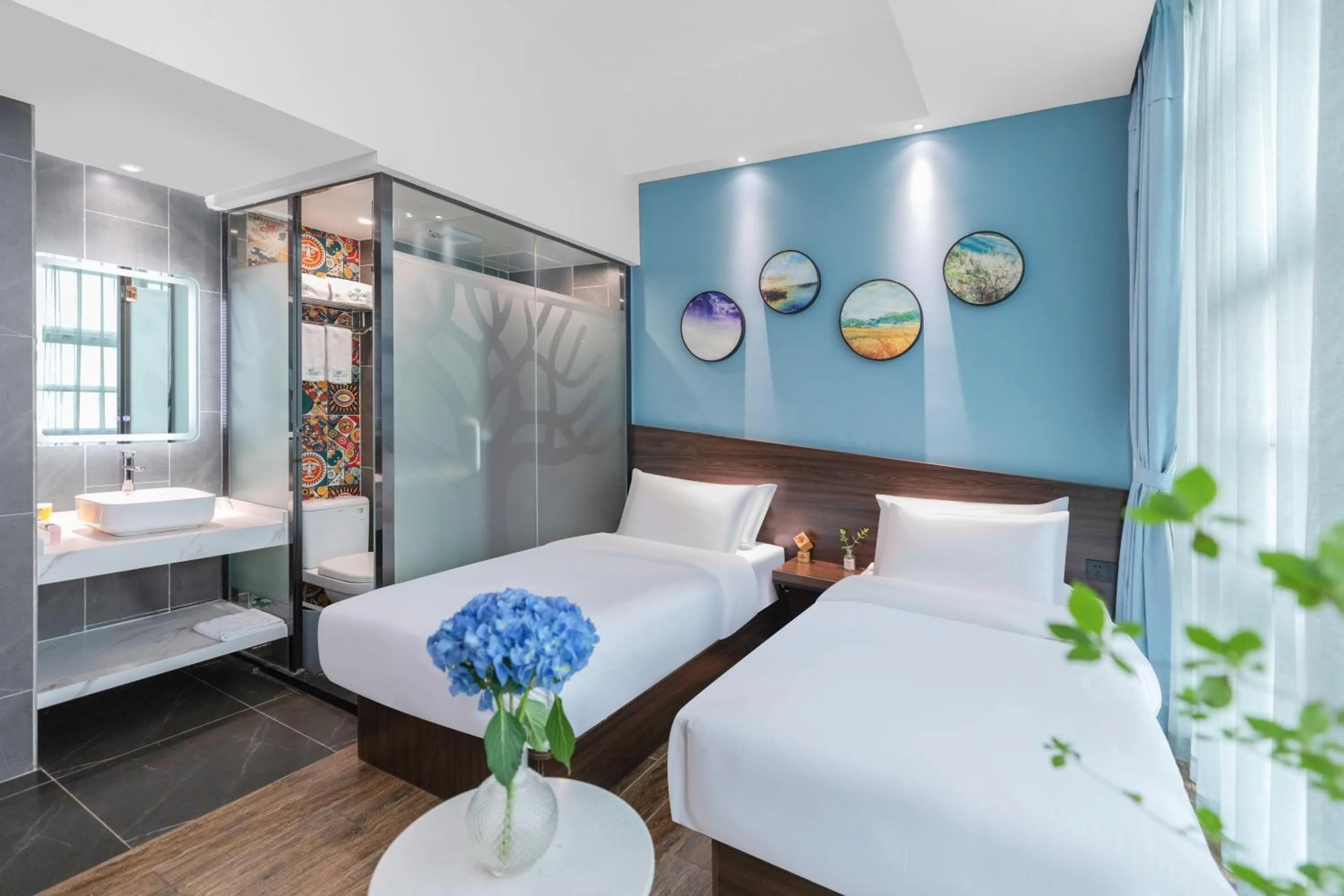 Photo of the whole room in Spring Time Hotel