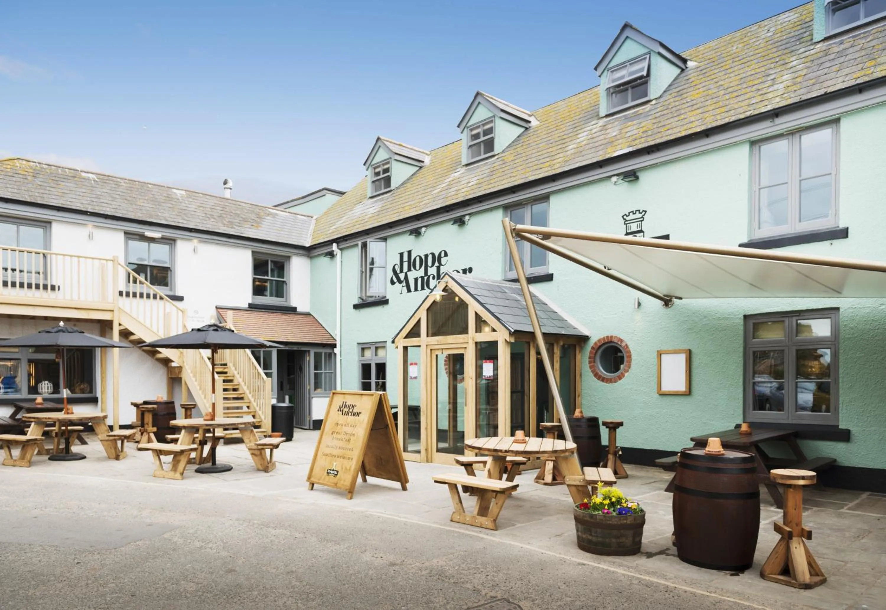 Facade/entrance in Hope & Anchor