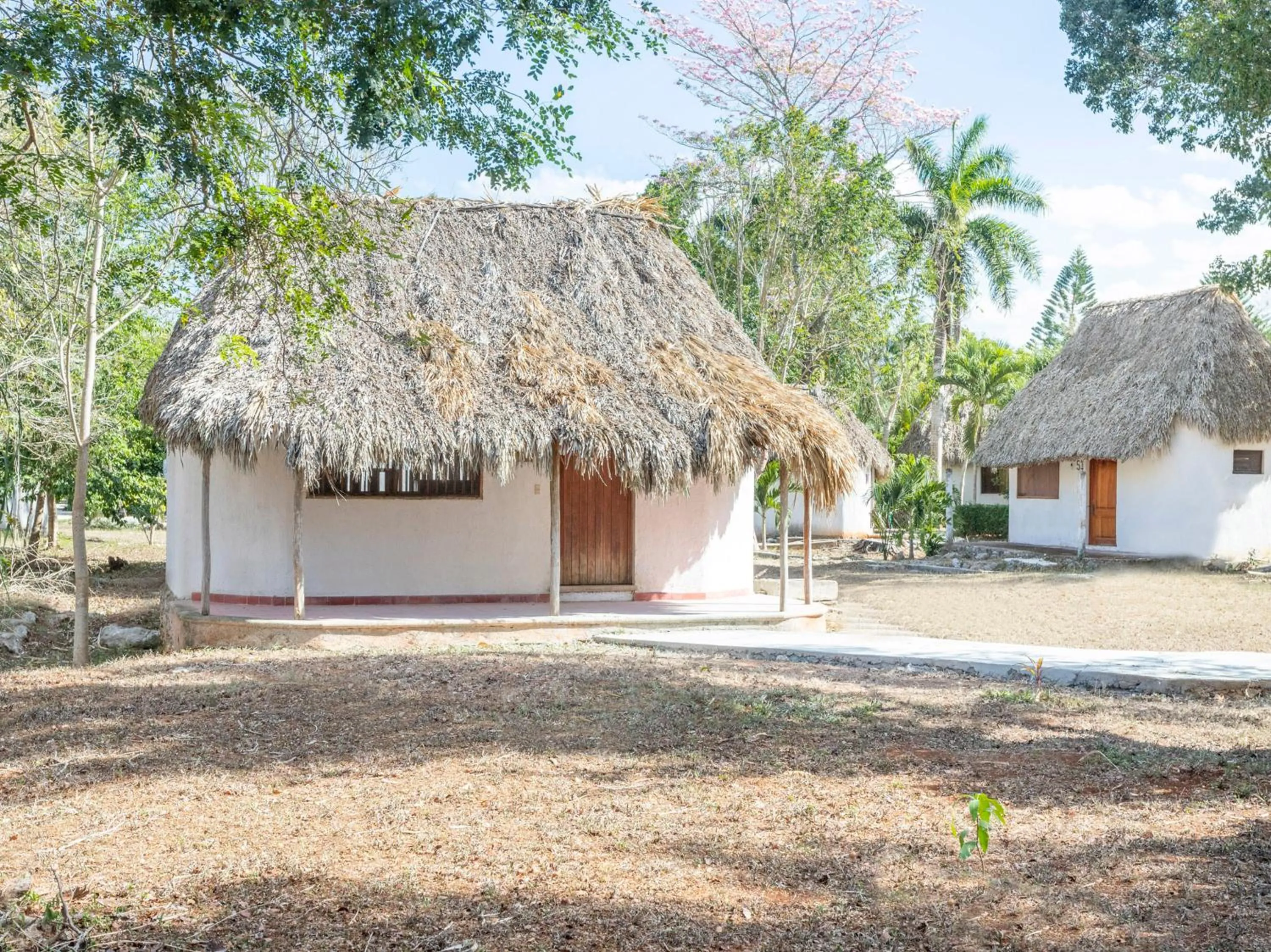 Property building in Hotel Villas del Ángel