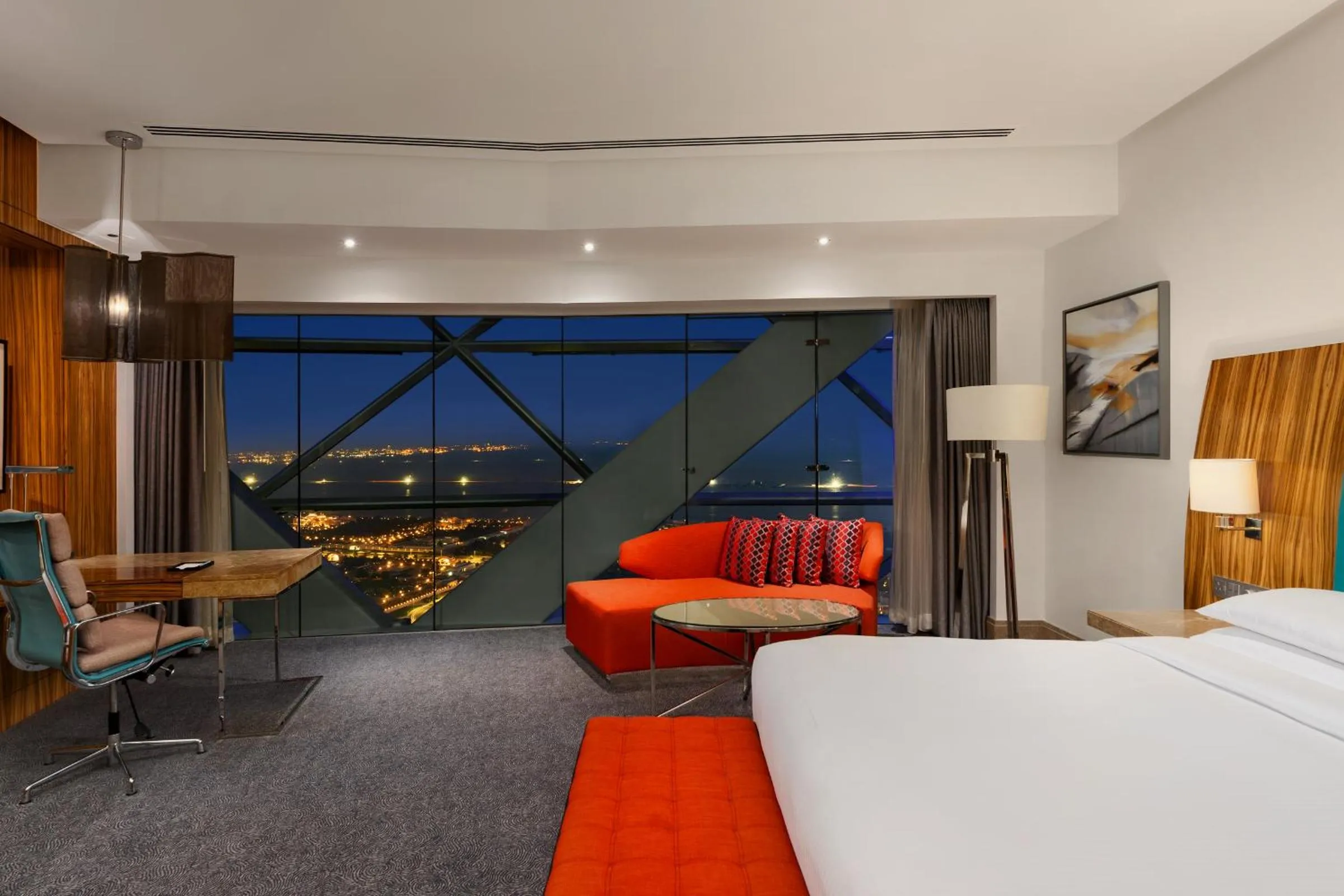 Bedroom, Bed in Andaz Capital Gate Abu Dhabi, By Hyatt