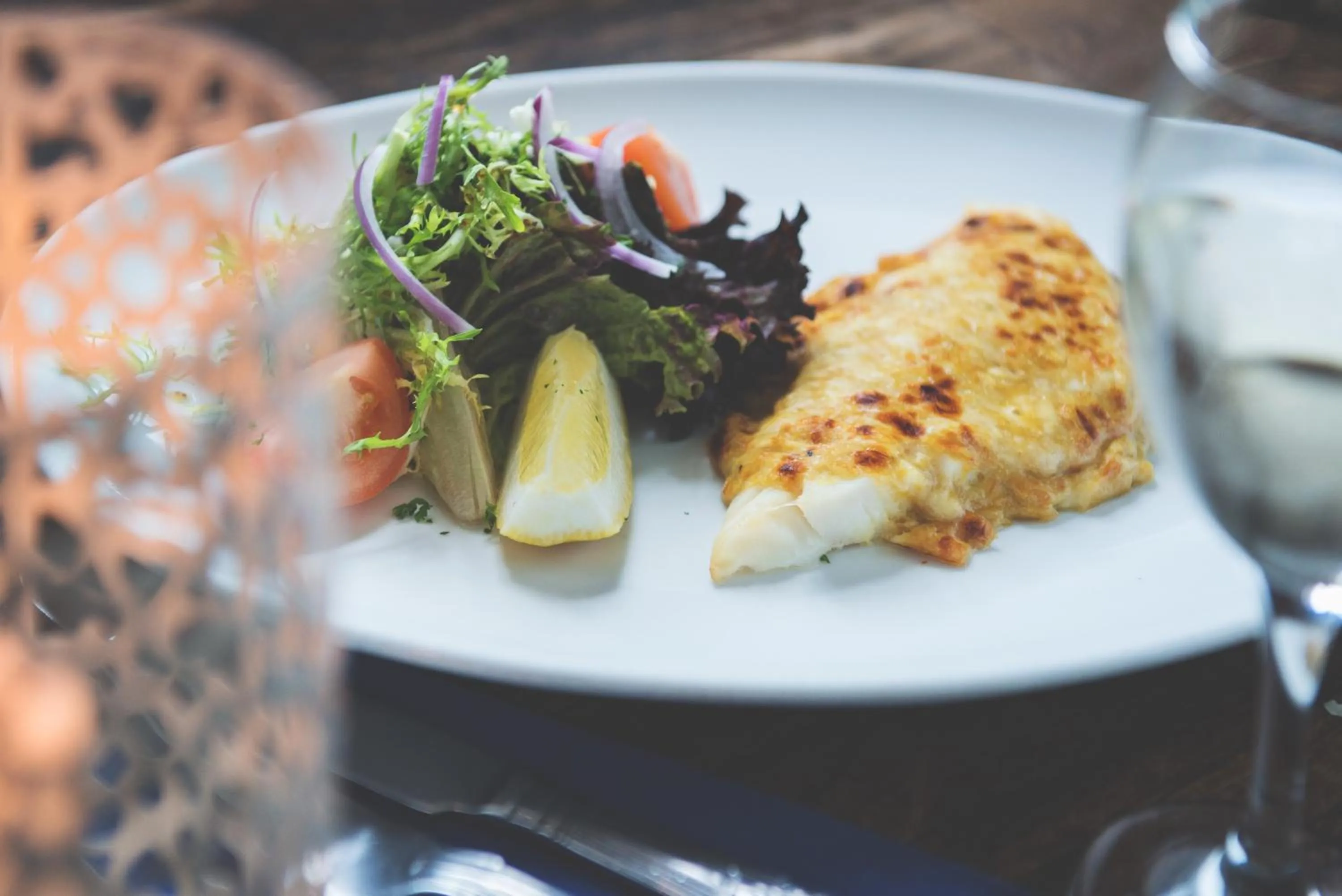 Restaurant/places to eat in The Ship Inn