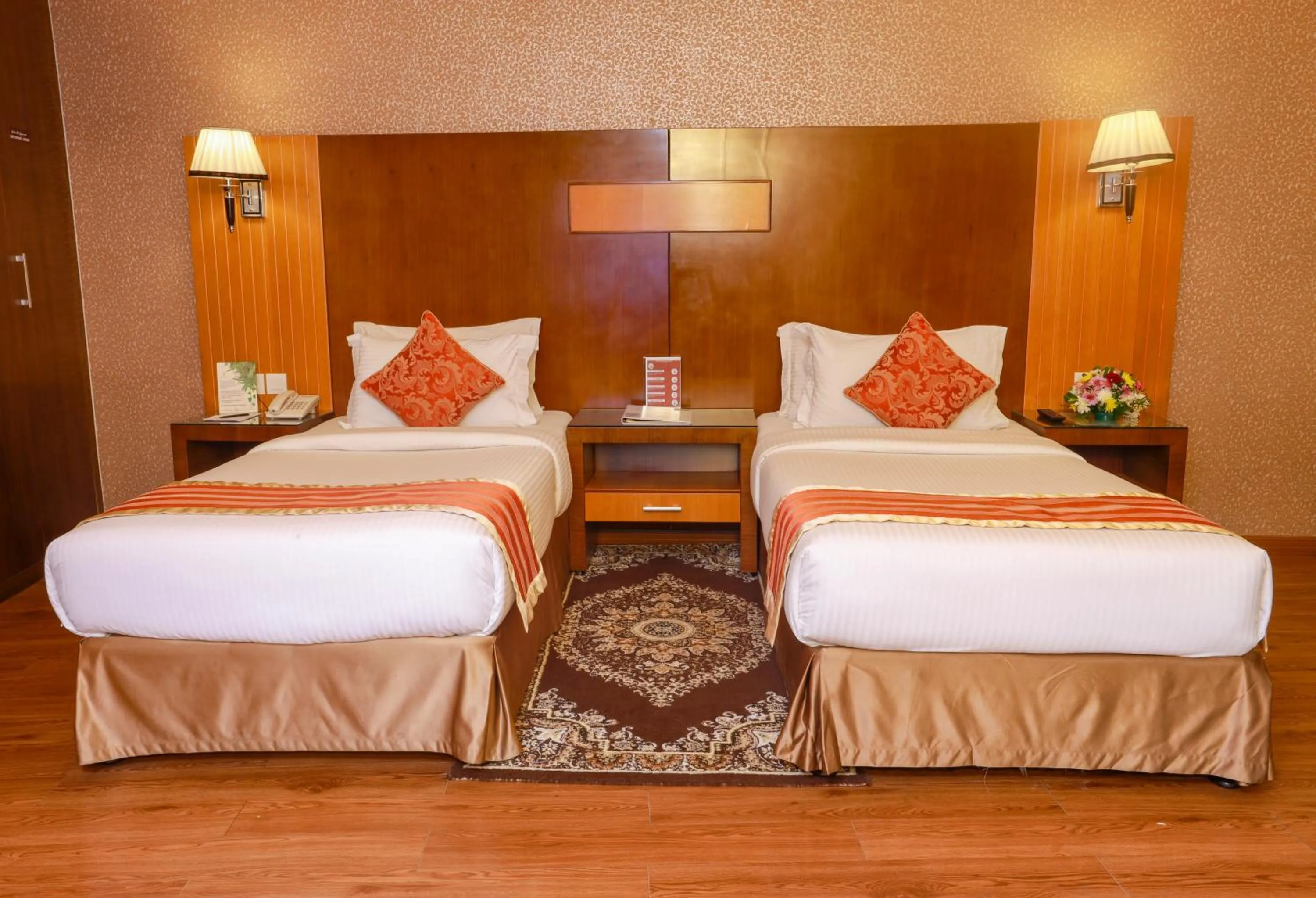 Bedroom, Bed in Fortune Pearl Hotel