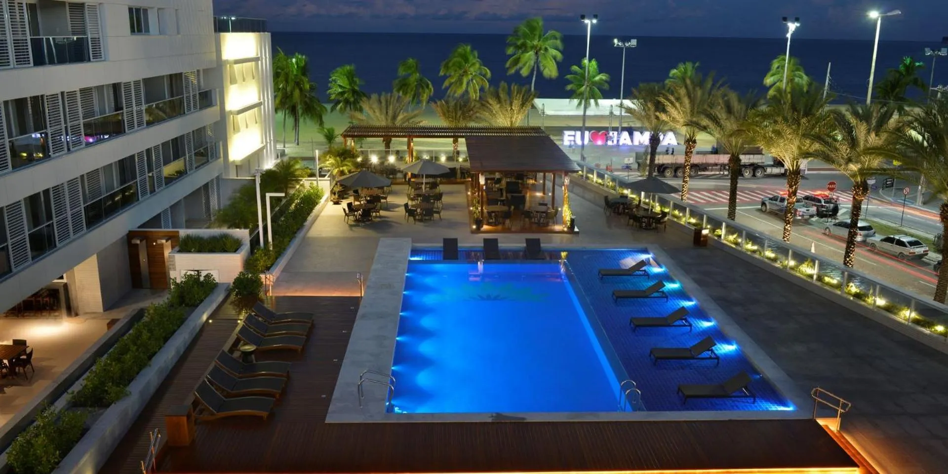 Night in Solar Tambau Residencial