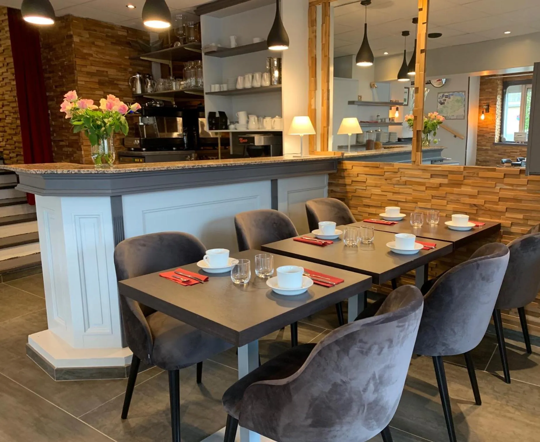 Continental breakfast in La Maison Blanche