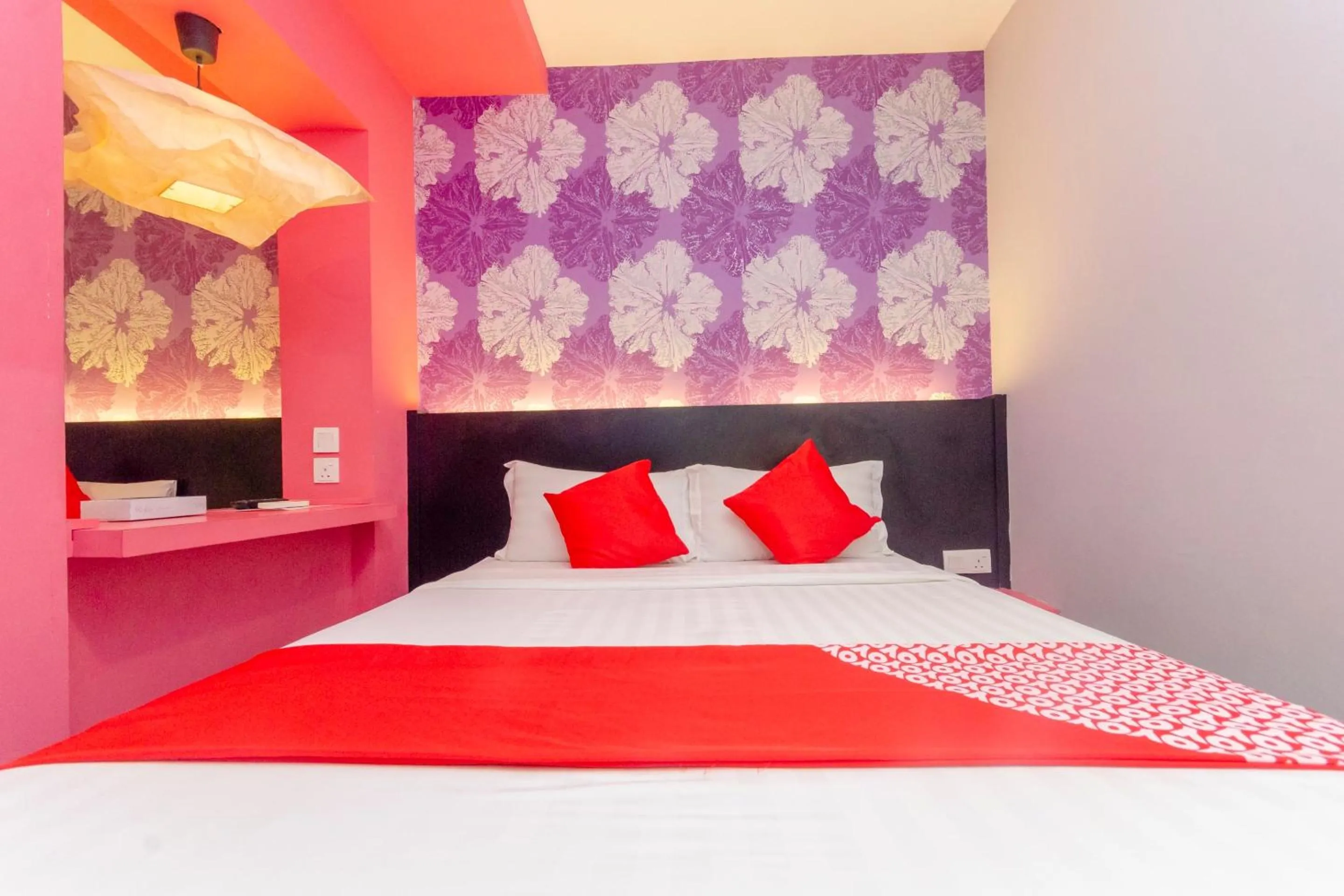 Bedroom, Bed in Hotel O Rooms Boutique Hotel