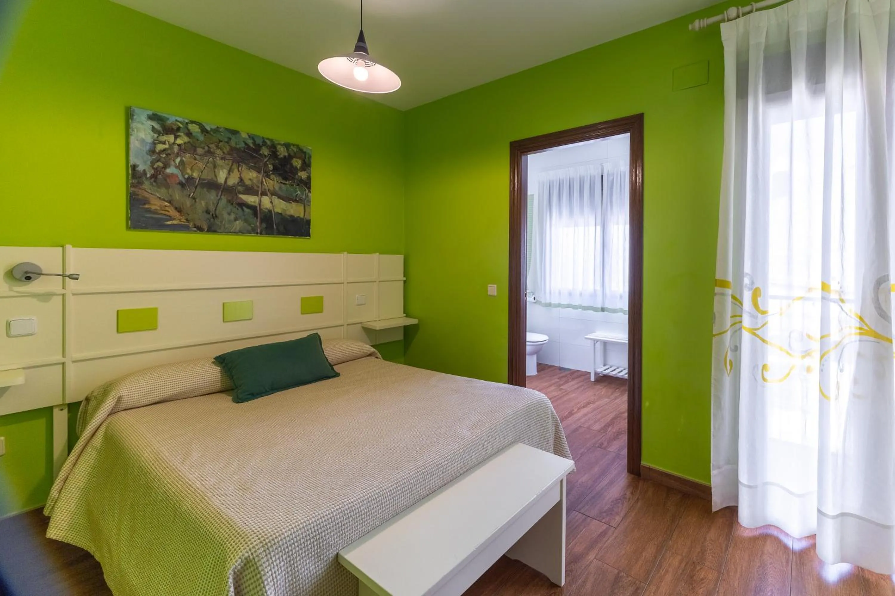 Bed in Alojamientos Callejón del Pozo, cerca Puy du Fou