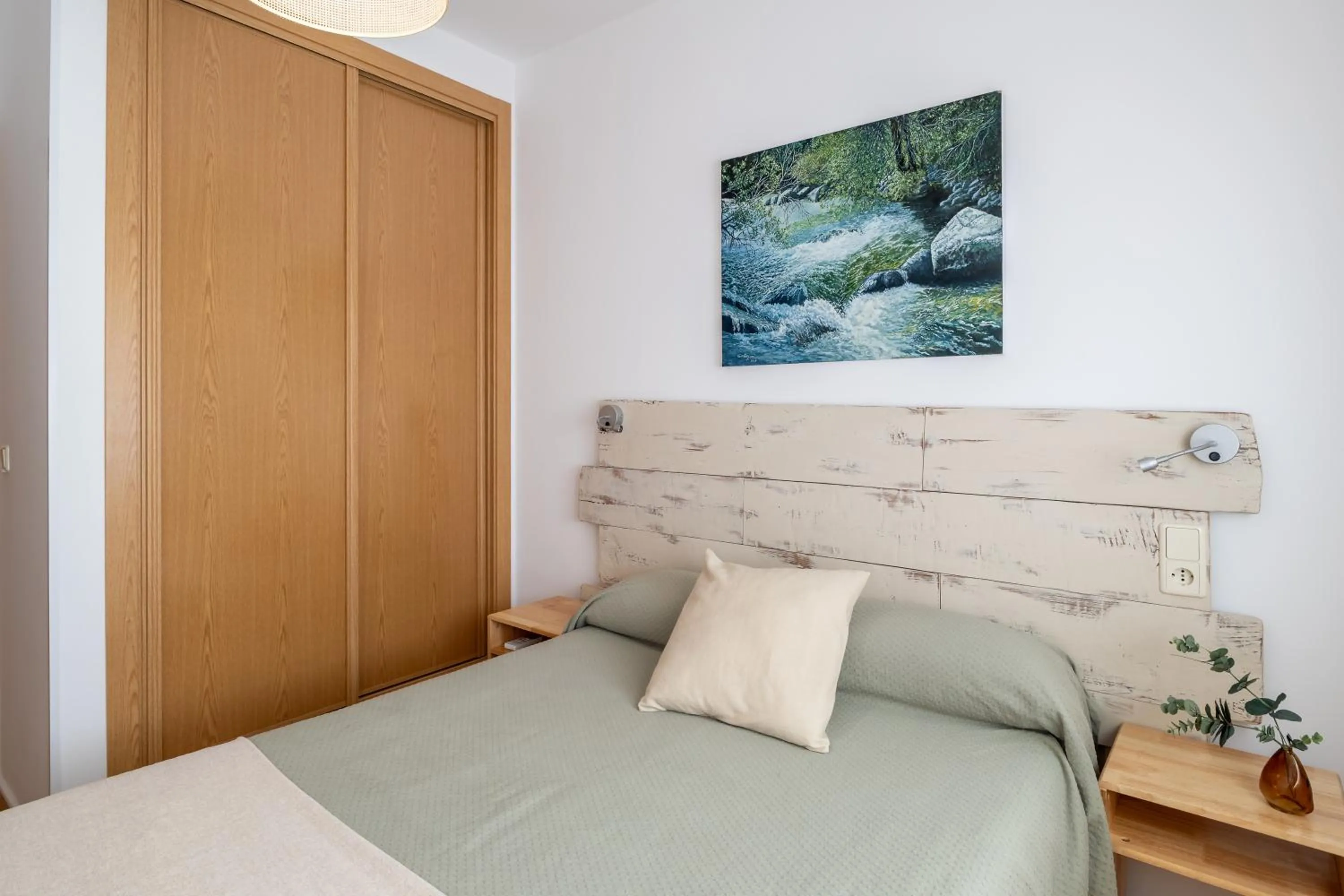 Bed in Alojamientos Callejón del Pozo, cerca Puy du Fou