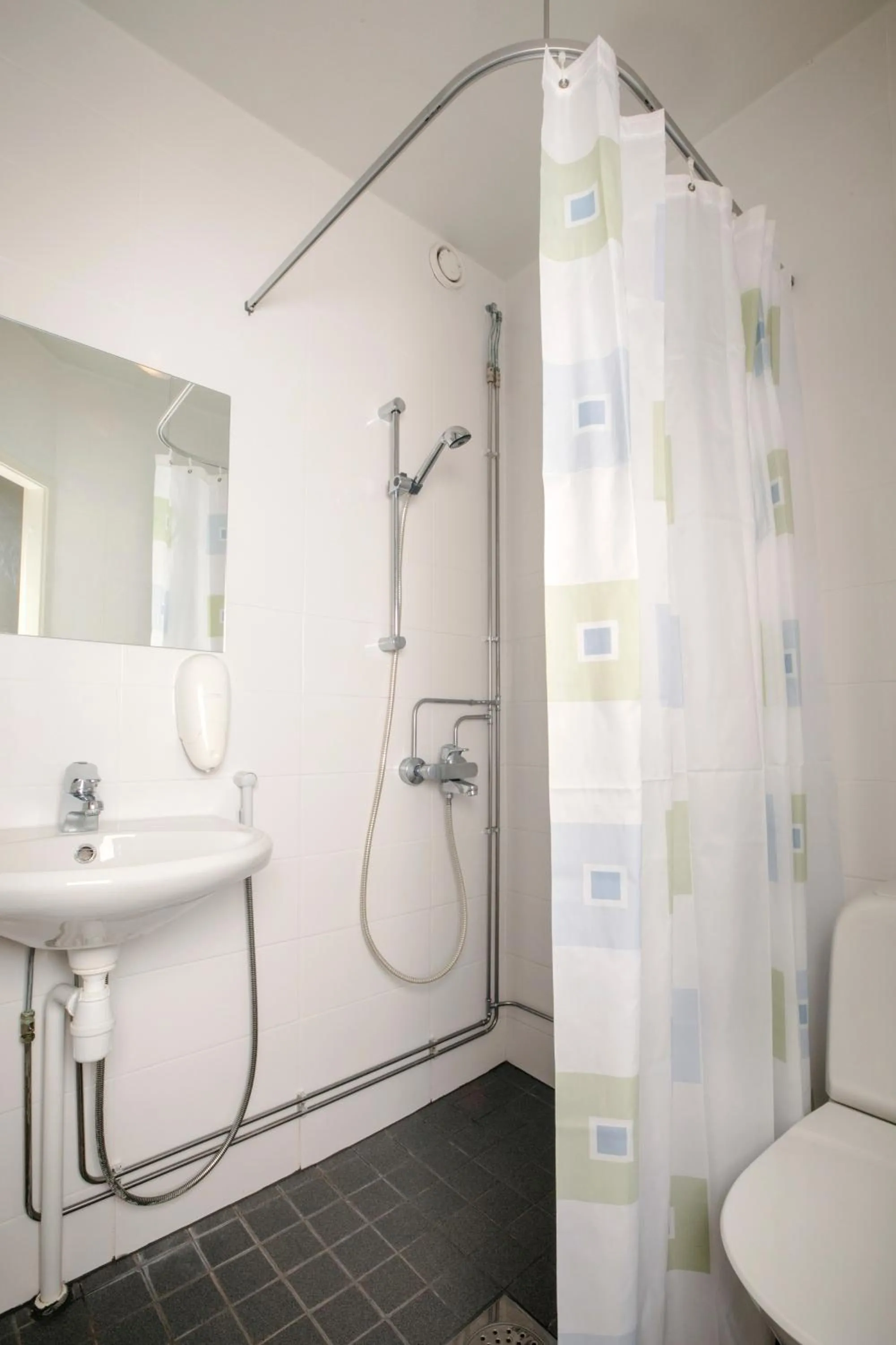 Shower in Kylpylähotelli Pohjanranta