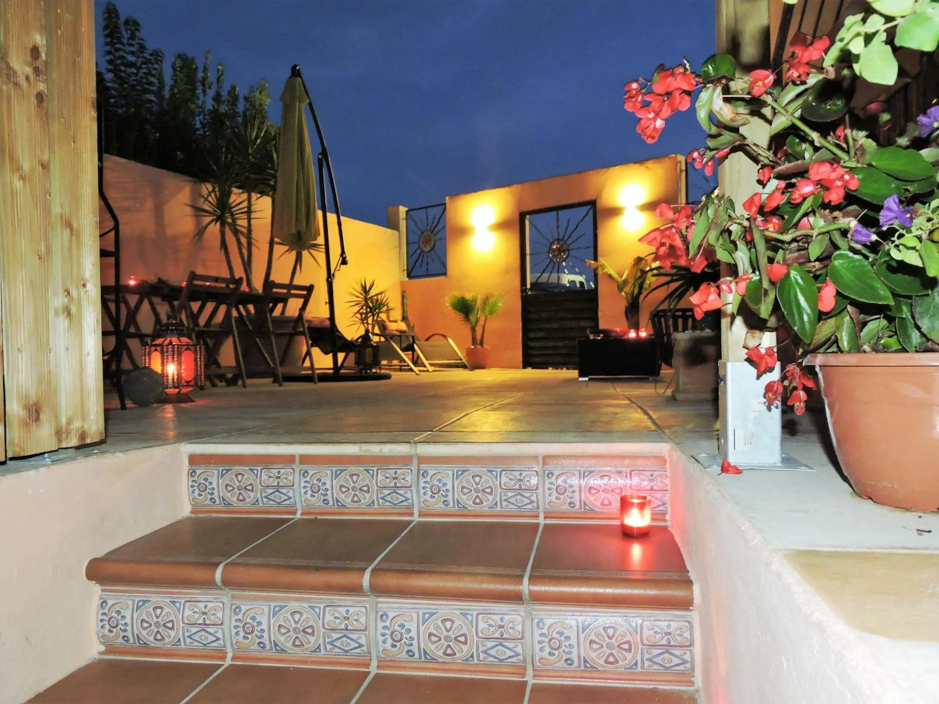 Patio in Logis Hotel Restaurant Le Cara Sol