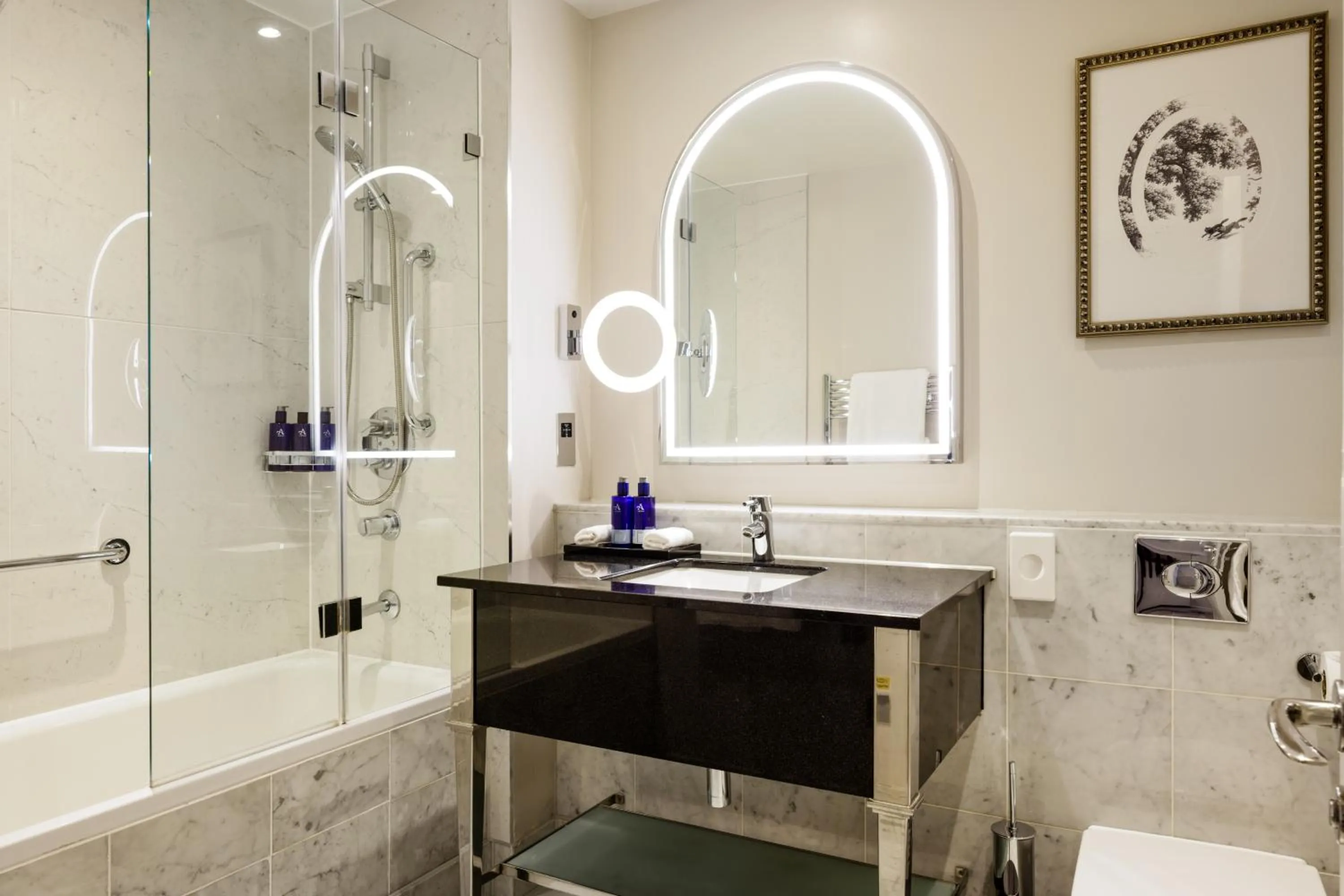 Bathroom in The Caledonian Edinburgh, Curio Collection by Hilton