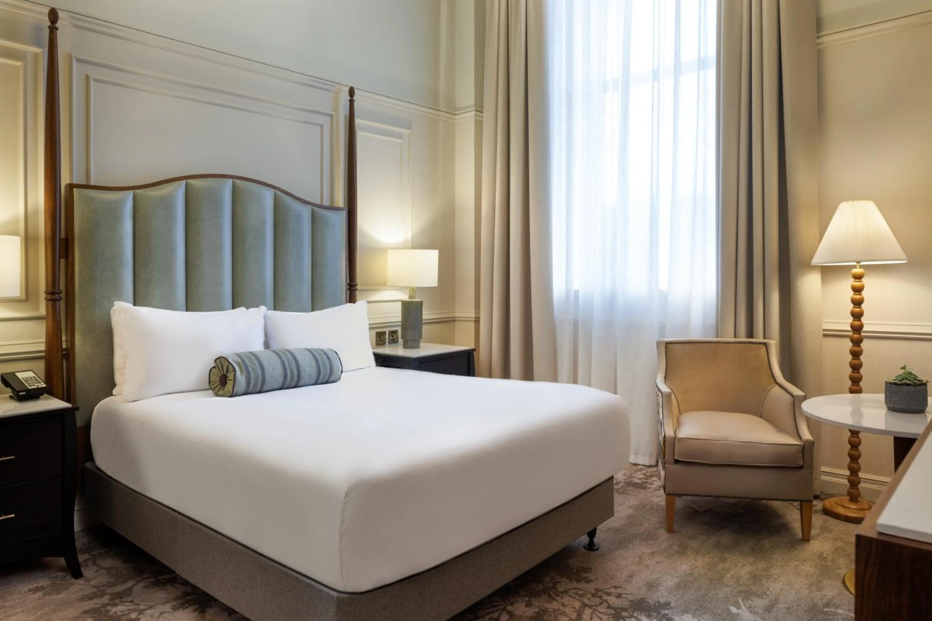 Bed in The Caledonian Edinburgh, Curio Collection by Hilton