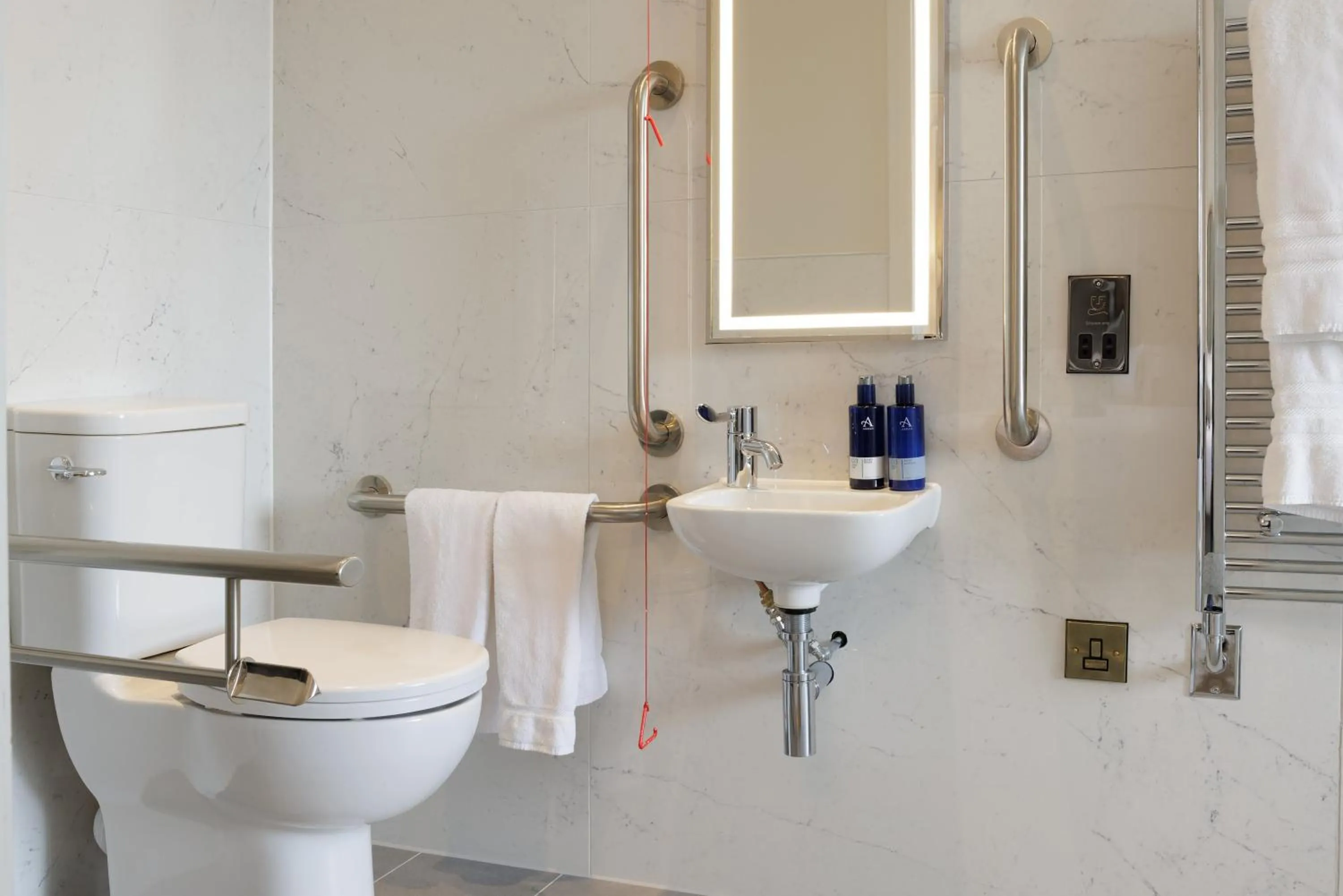 Bathroom in The Caledonian Edinburgh, Curio Collection by Hilton