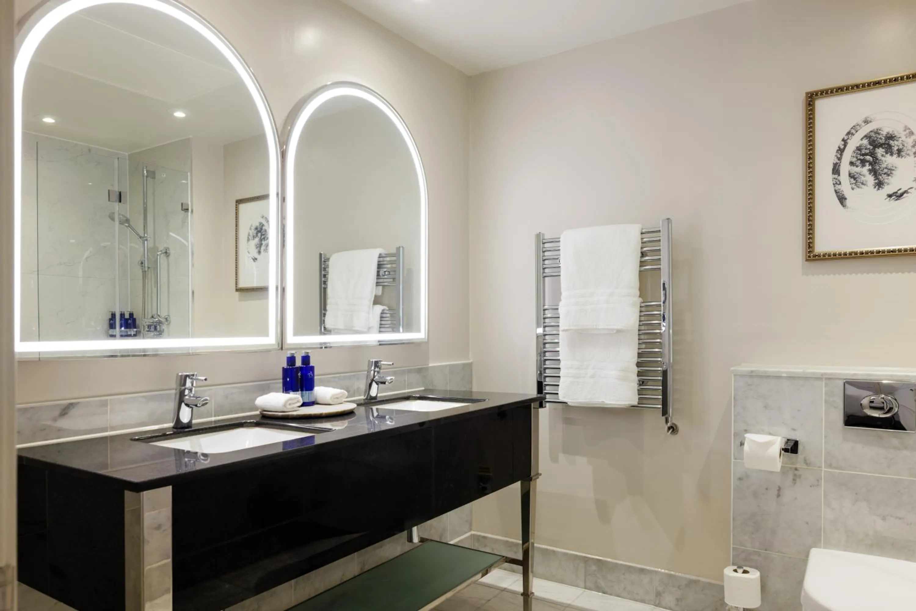 Bathroom in The Caledonian Edinburgh, Curio Collection by Hilton