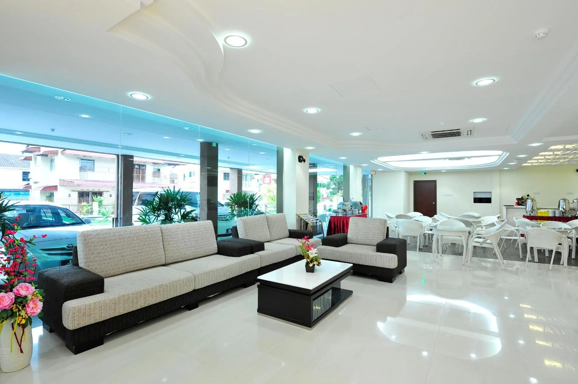 Lobby or reception in Hallmark View Hotel