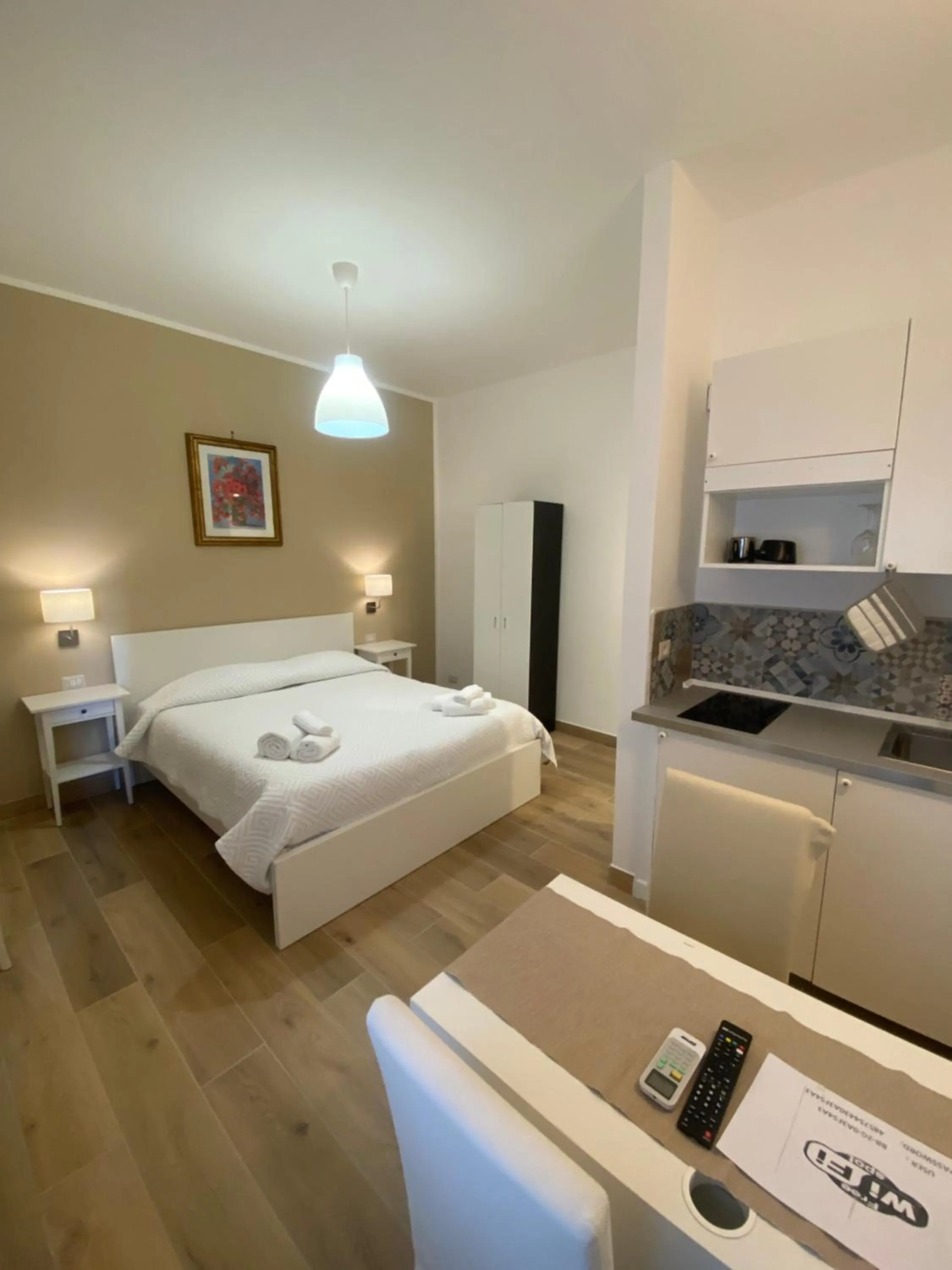 Photo of the whole room, Bed in B&B Casa al Vicolo 2