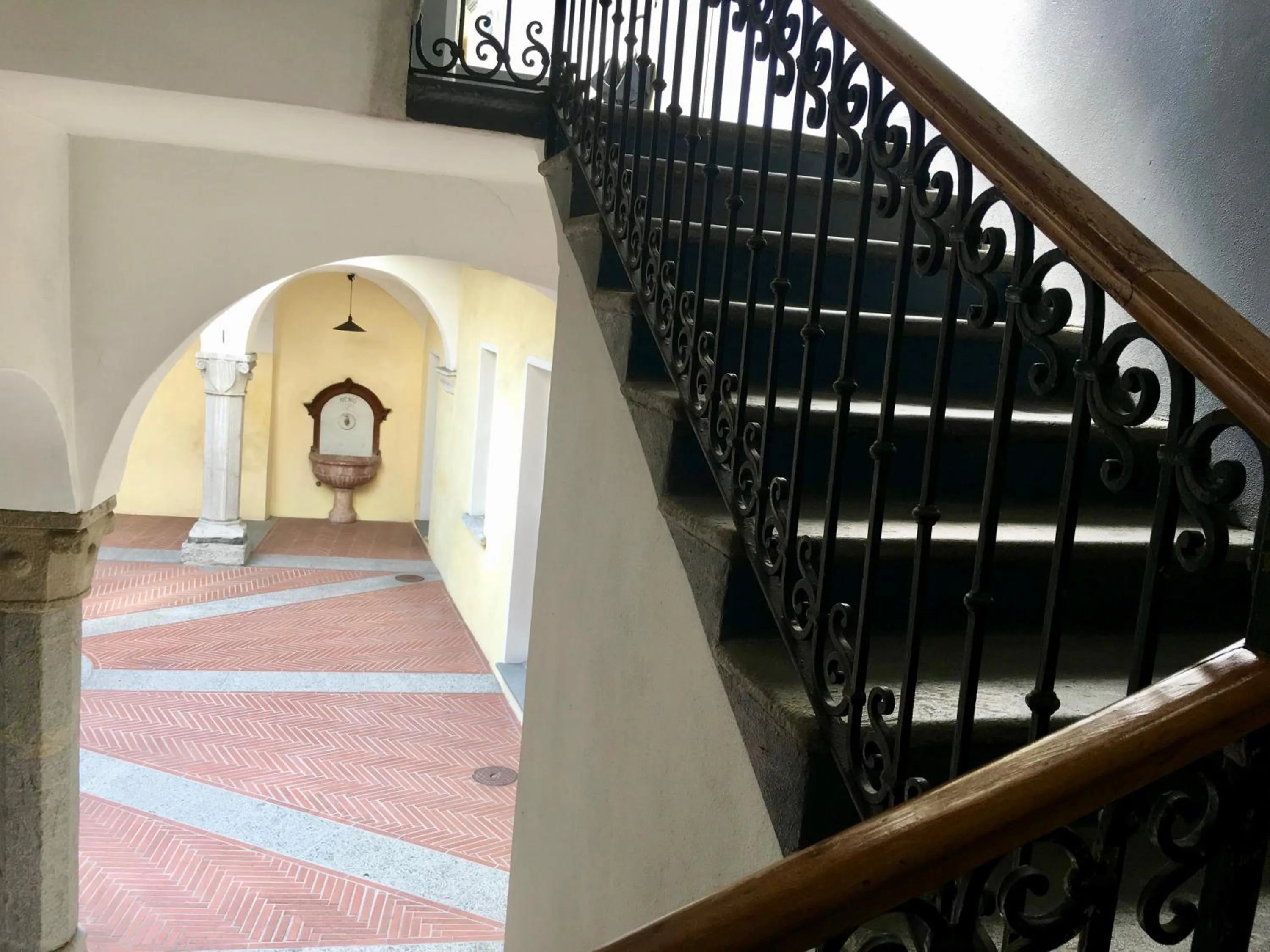 Property building in Great2Stay City Center Apartments Locarno