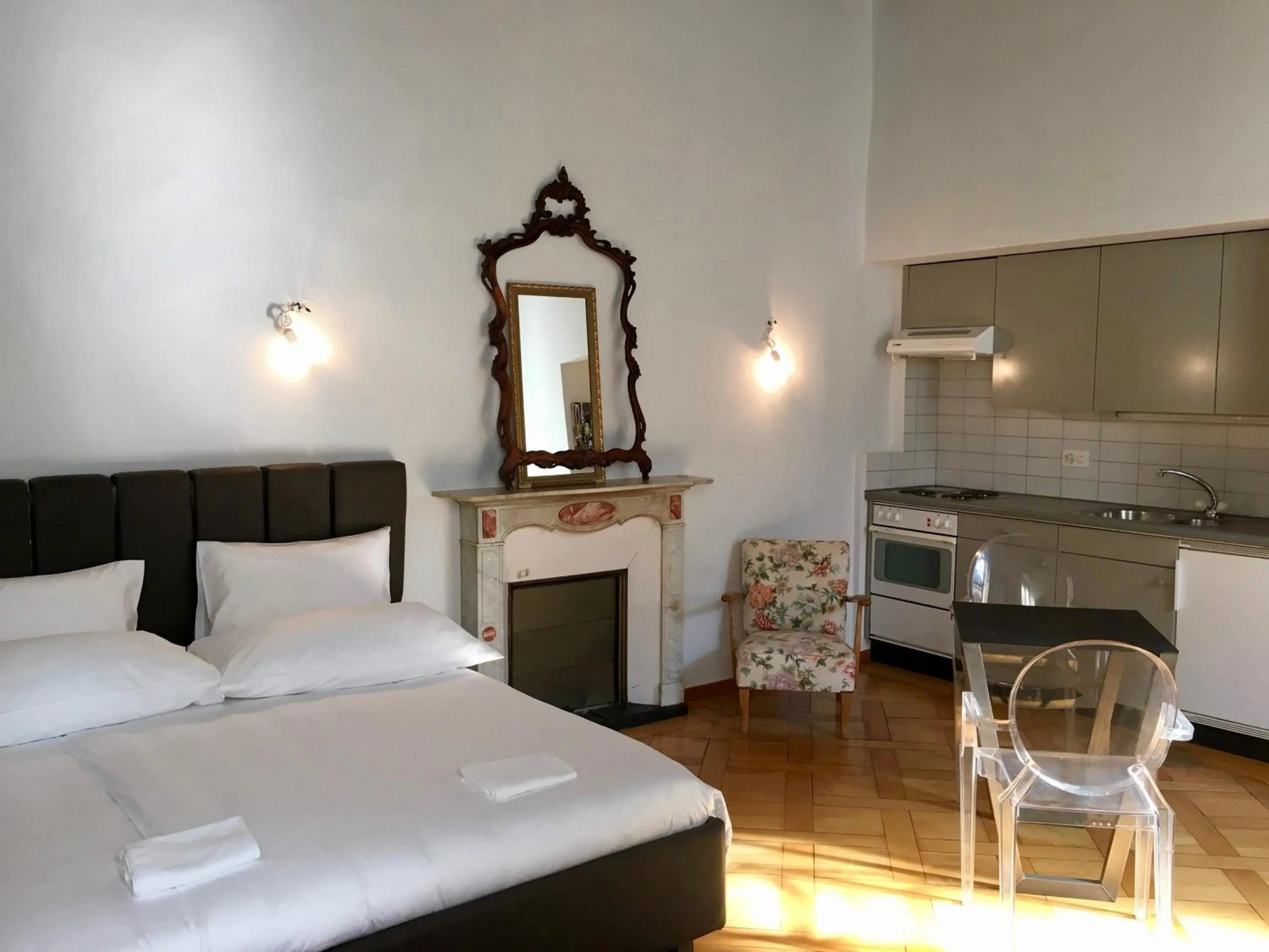 Photo of the whole room, Bed in Great2Stay City Center Apartments Locarno