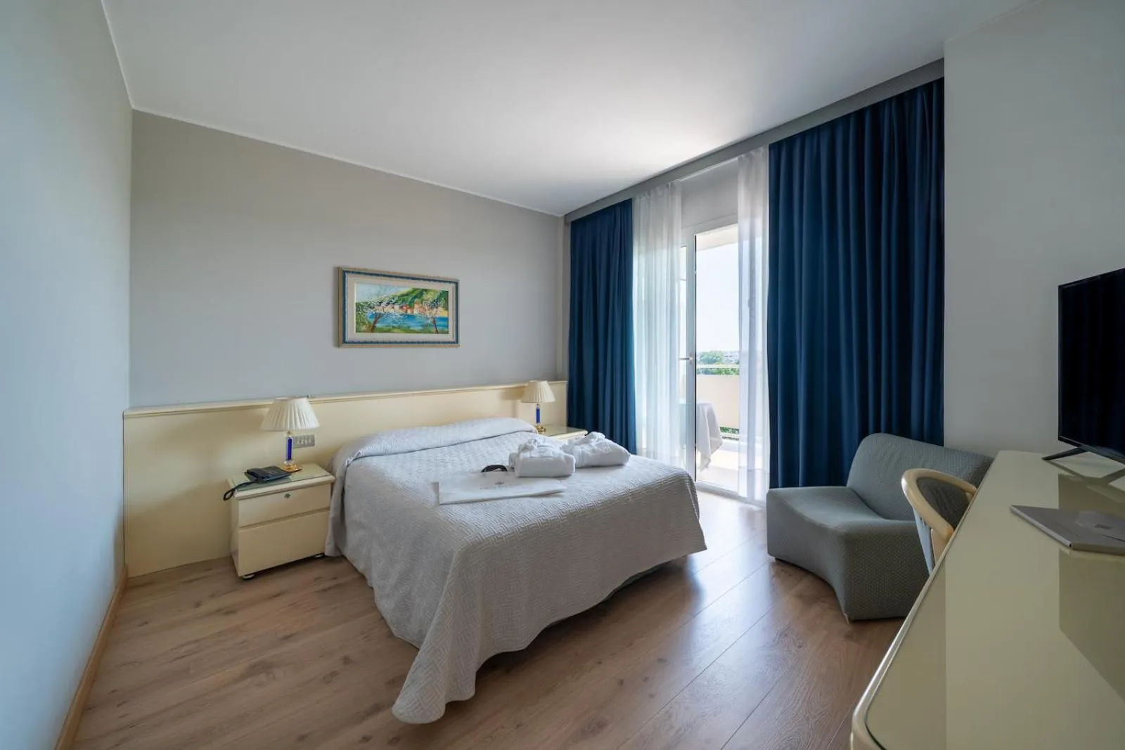 Bedroom, Bed in Hotel Des Bains Terme