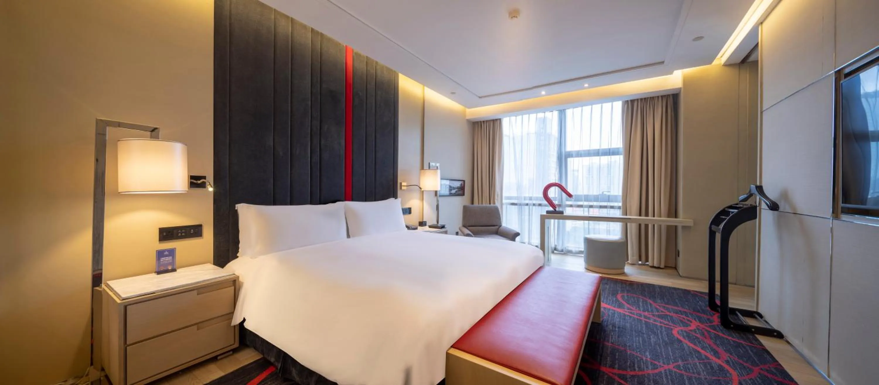 TV and multimedia, Bed in Hilton Xi'an High-tech Zone